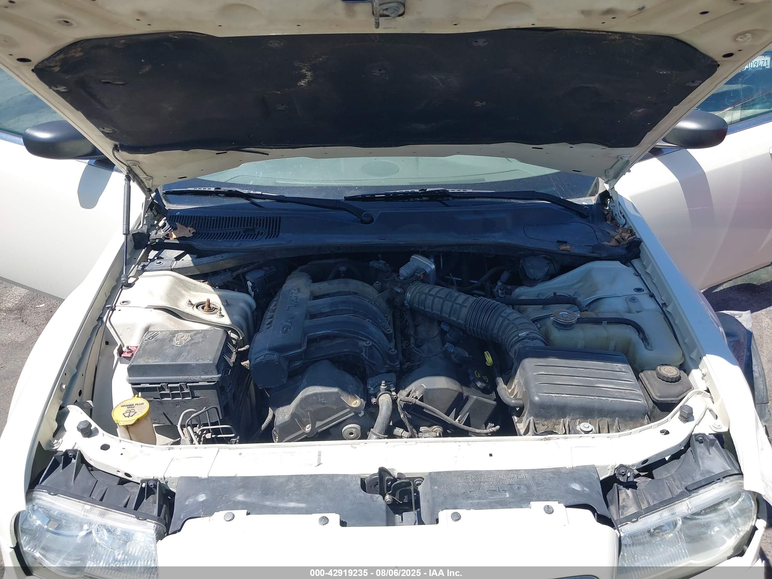 2009 Chrysler 300 Lx Cream vin: 2C3KA43D59H558001