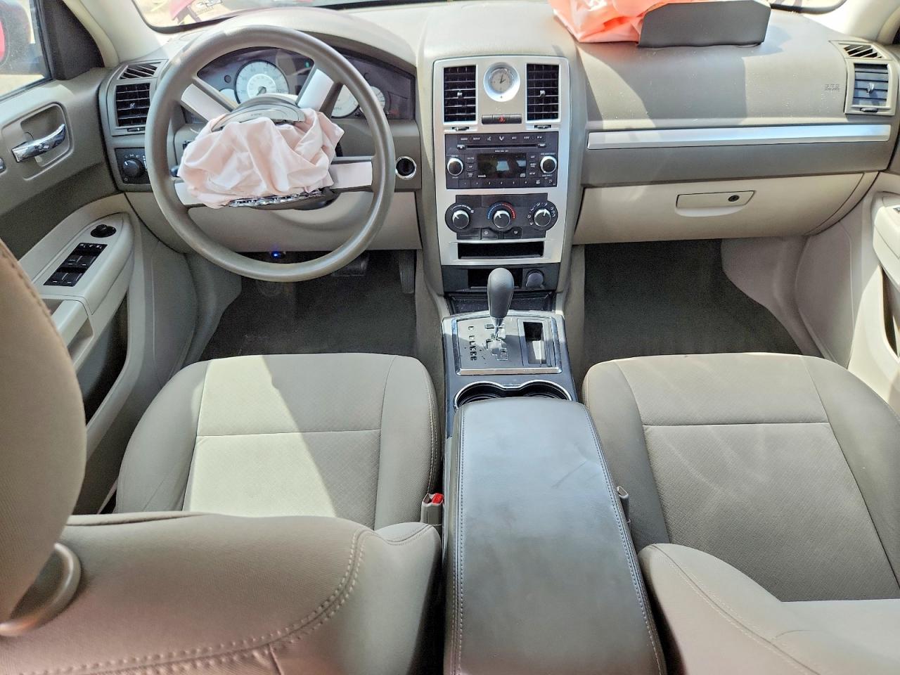 2009 Chrysler 300 Lx Red vin: 2C3KA43D89H506233