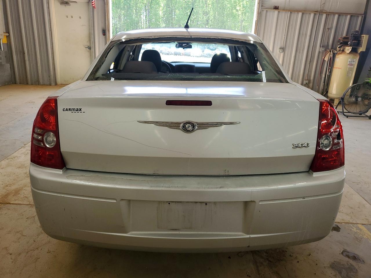 2008 Chrysler 300 Lx Silver vin: 2C3KA43R08H177120