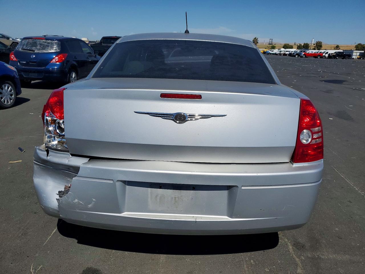 2008 Chrysler 300 Lx Silver vin: 2C3KA43R08H208253