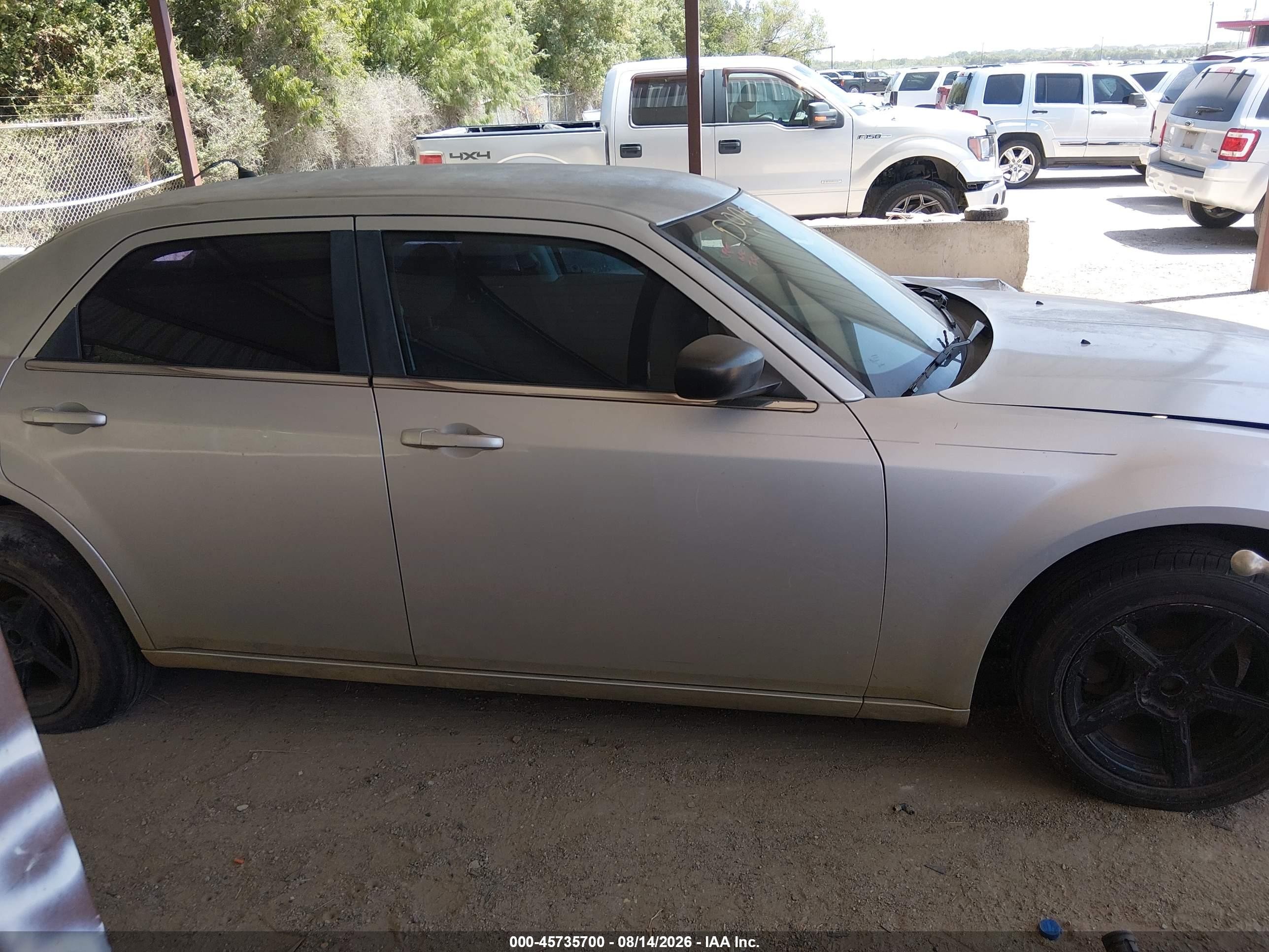 2008 Chrysler 300 Lx Silver vin: 2C3KA43R08H240622
