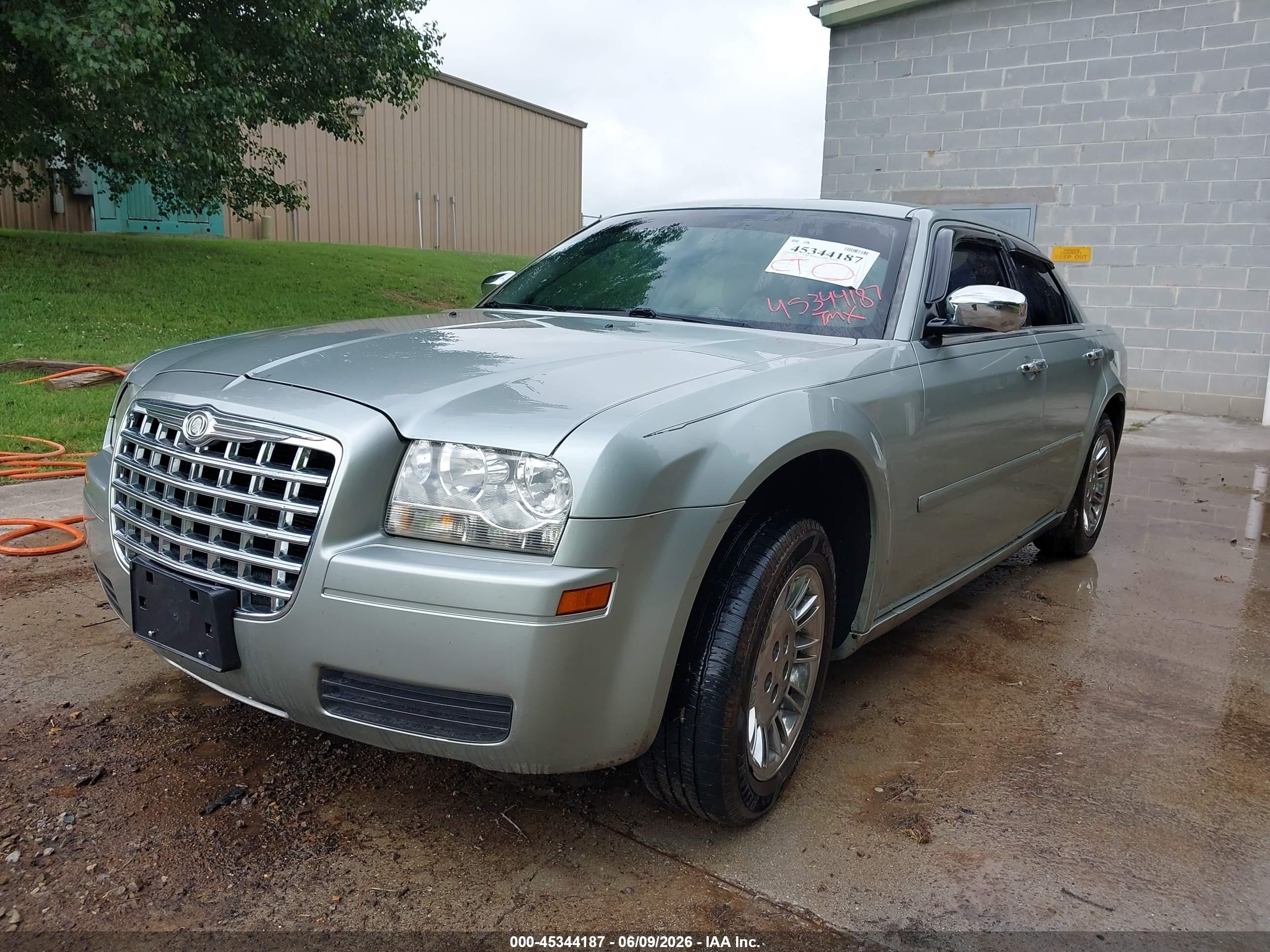 2006 Chrysler 300   Silver vin: 2C3KA43R26H217792