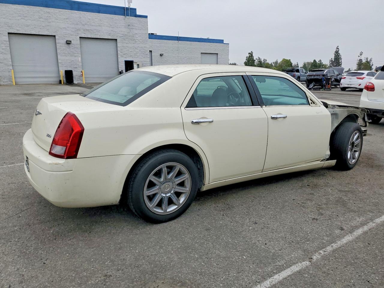 2007 Chrysler 300 Cream vin: 2C3KA43R27H845935