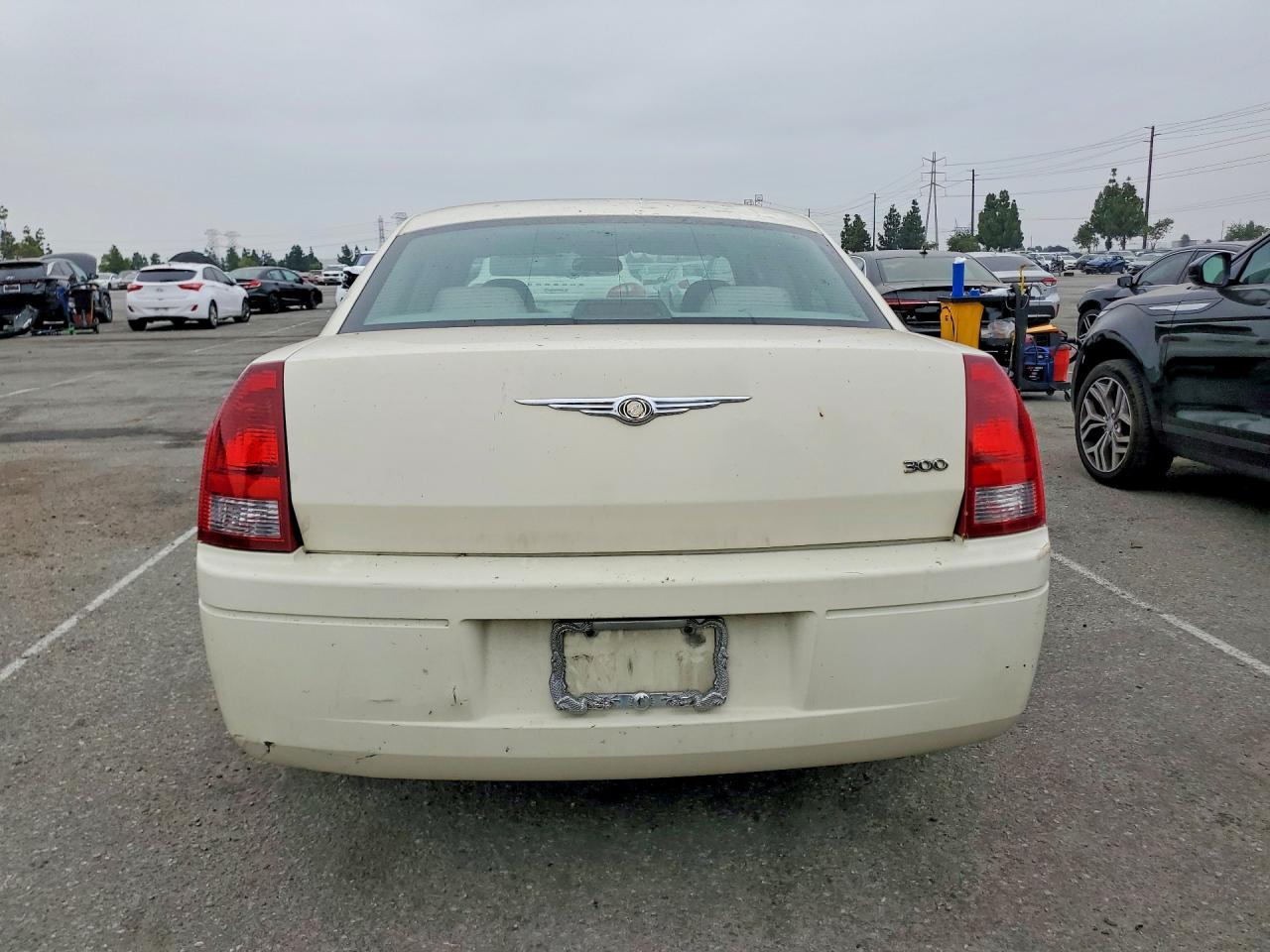 2007 Chrysler 300 Cream vin: 2C3KA43R27H845935