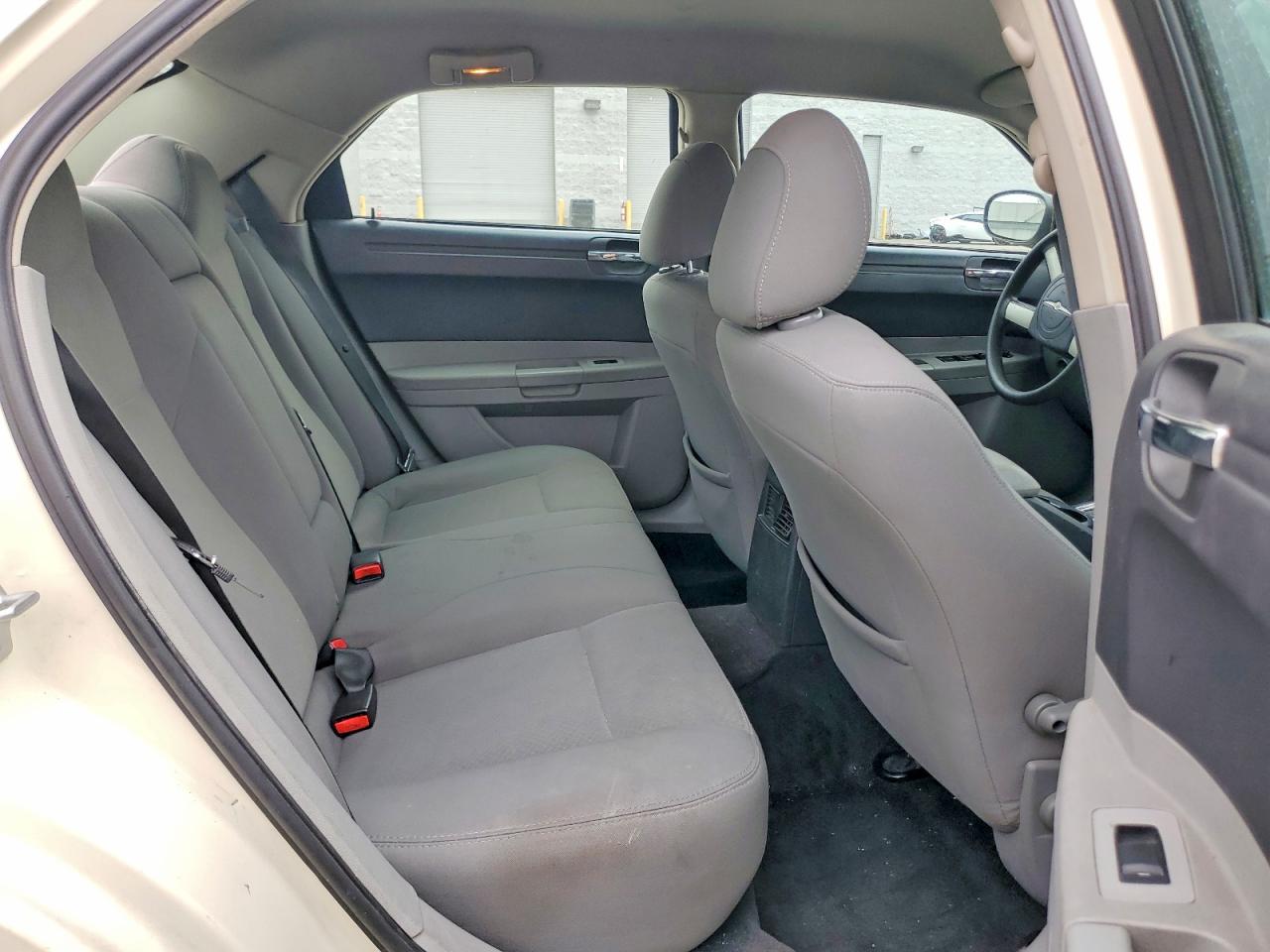 2007 Chrysler 300 Cream vin: 2C3KA43R27H845935