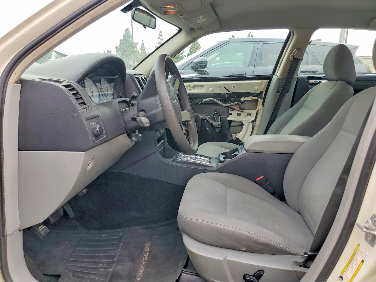 2007 Chrysler 300 Cream vin: 2C3KA43R27H845935