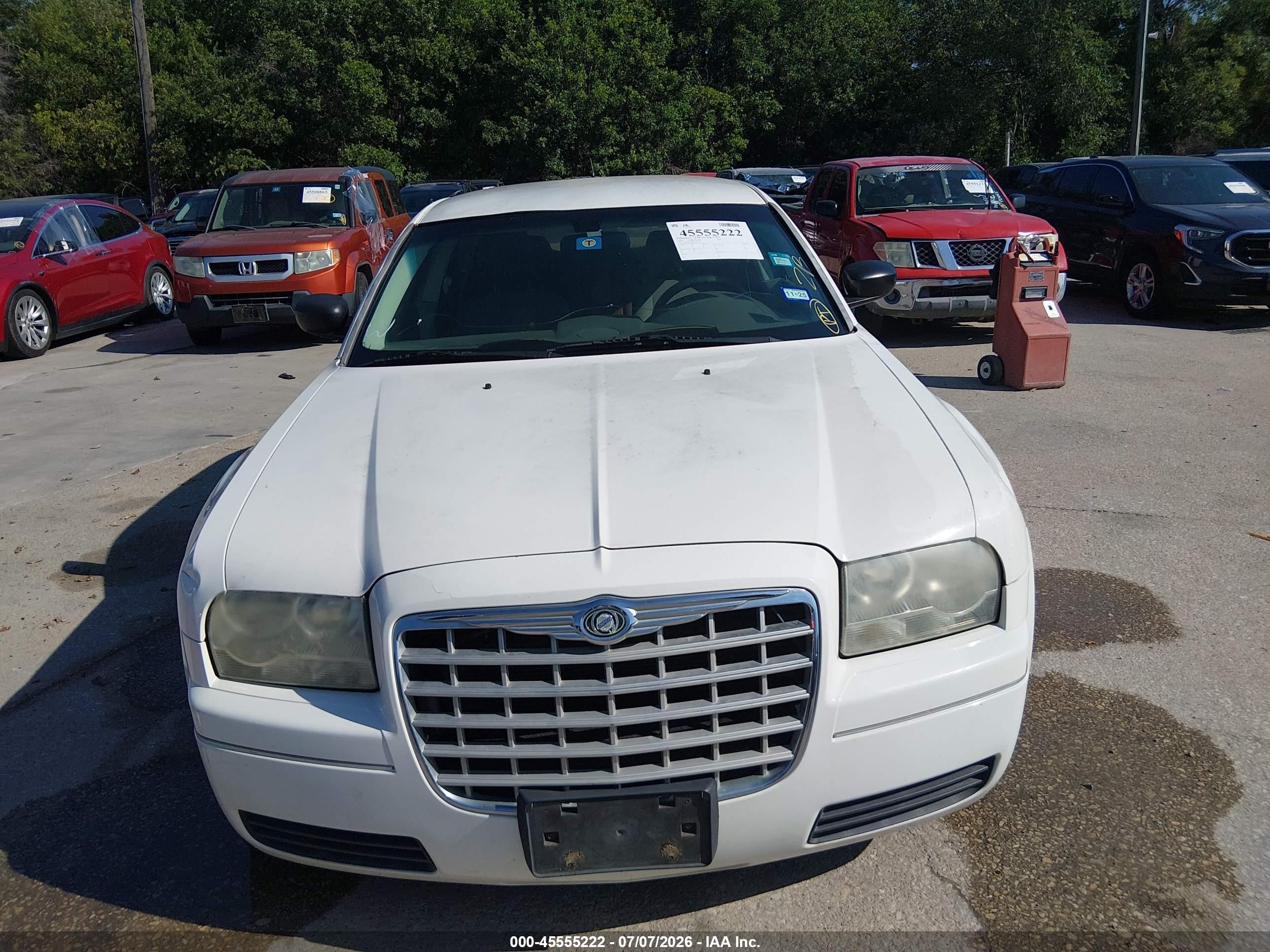 2008 Chrysler 300 Lx White vin: 2C3KA43R38H191299