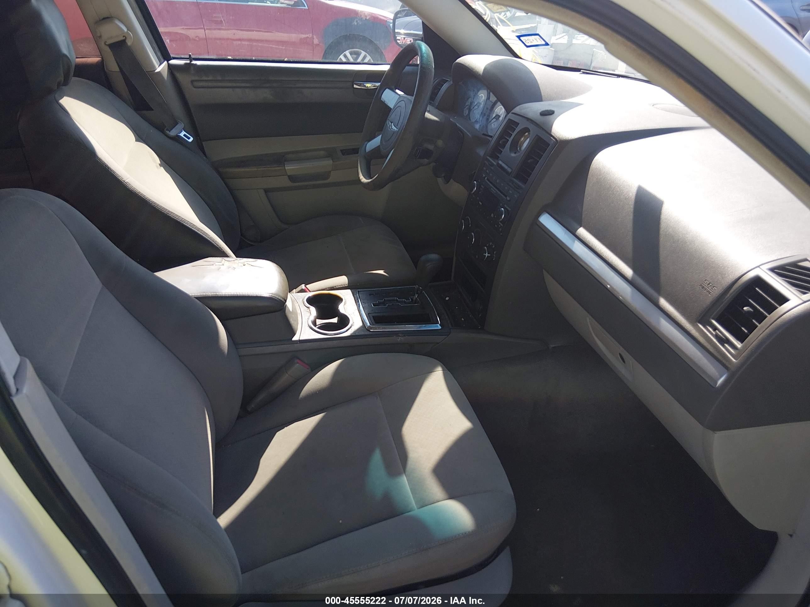 2008 Chrysler 300 Lx White vin: 2C3KA43R38H191299