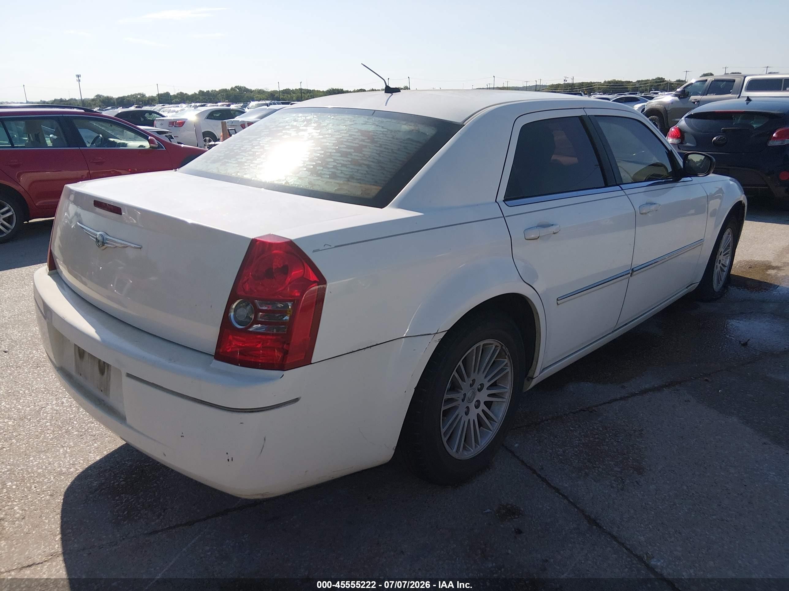 2008 Chrysler 300 Lx White vin: 2C3KA43R38H191299