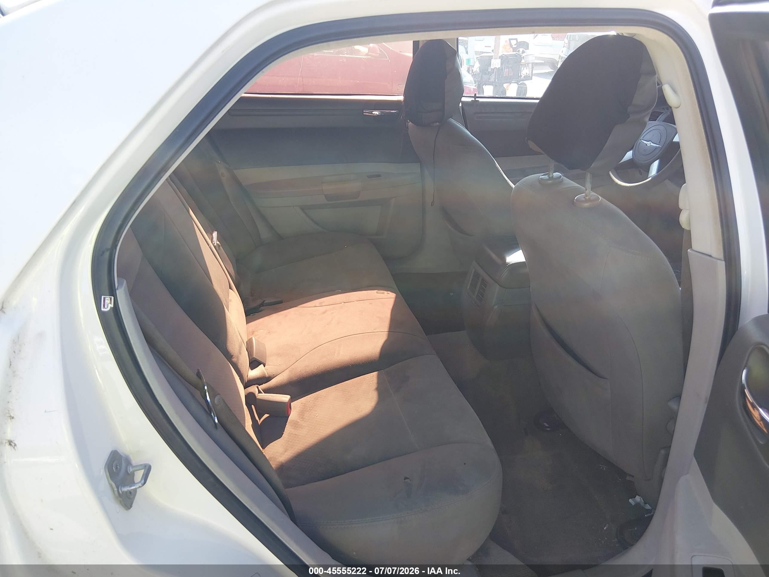 2008 Chrysler 300 Lx White vin: 2C3KA43R38H191299