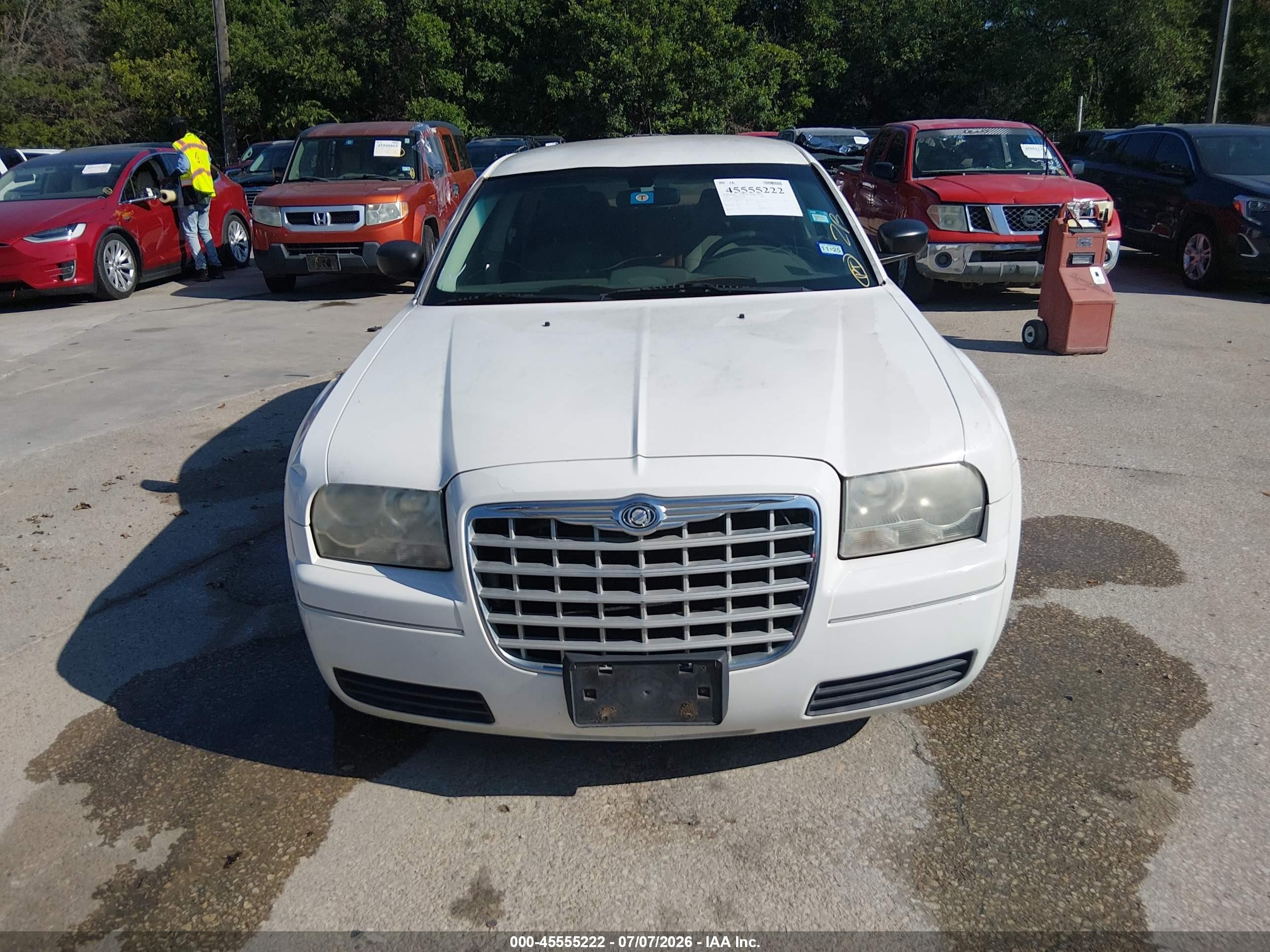 2008 Chrysler 300 Lx White vin: 2C3KA43R38H191299