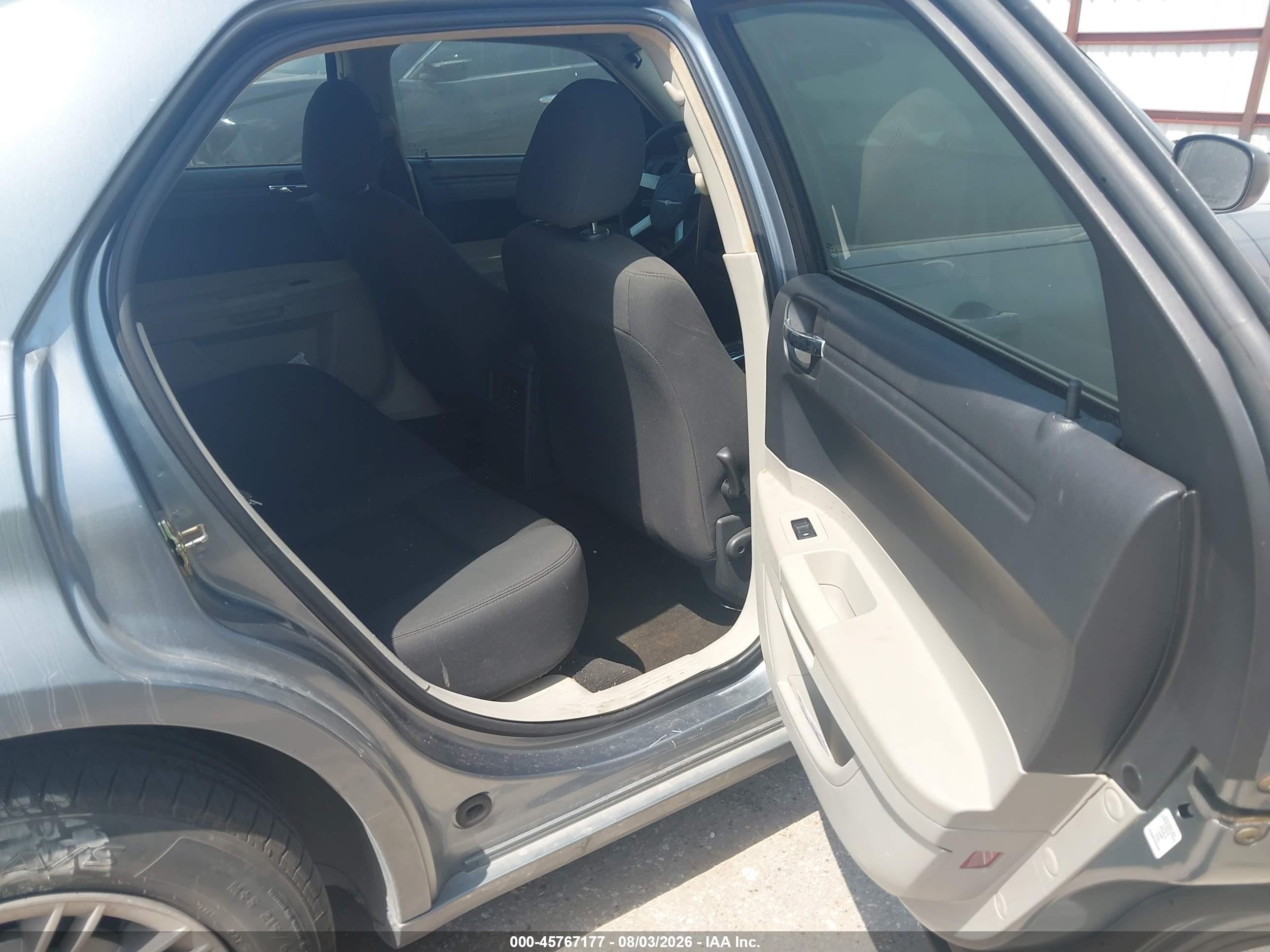 2006 Chrysler 300   Light Blue vin: 2C3KA43R46H501537