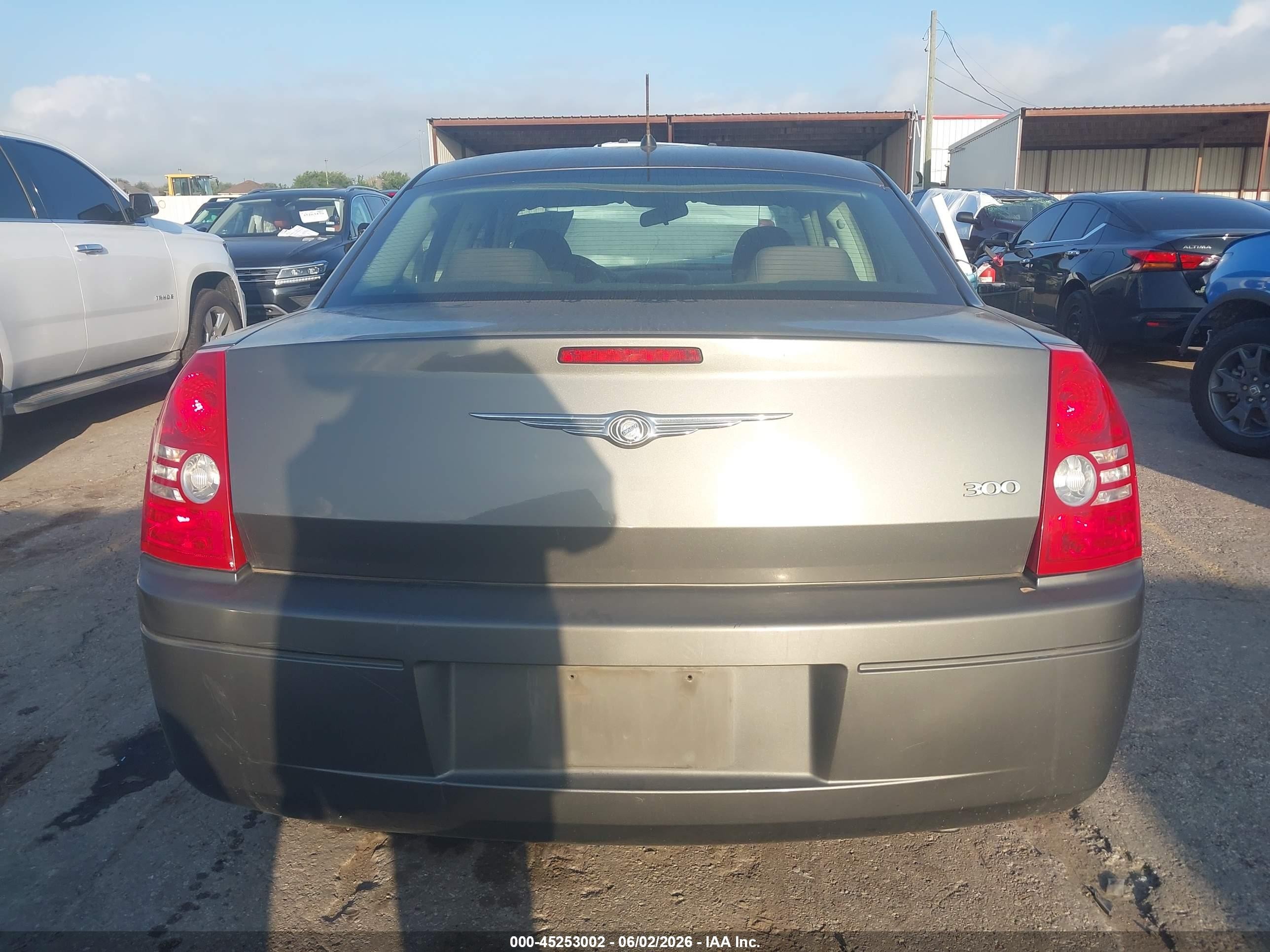2008 Chrysler 300 Lx Gray vin: 2C3KA43R48H252031