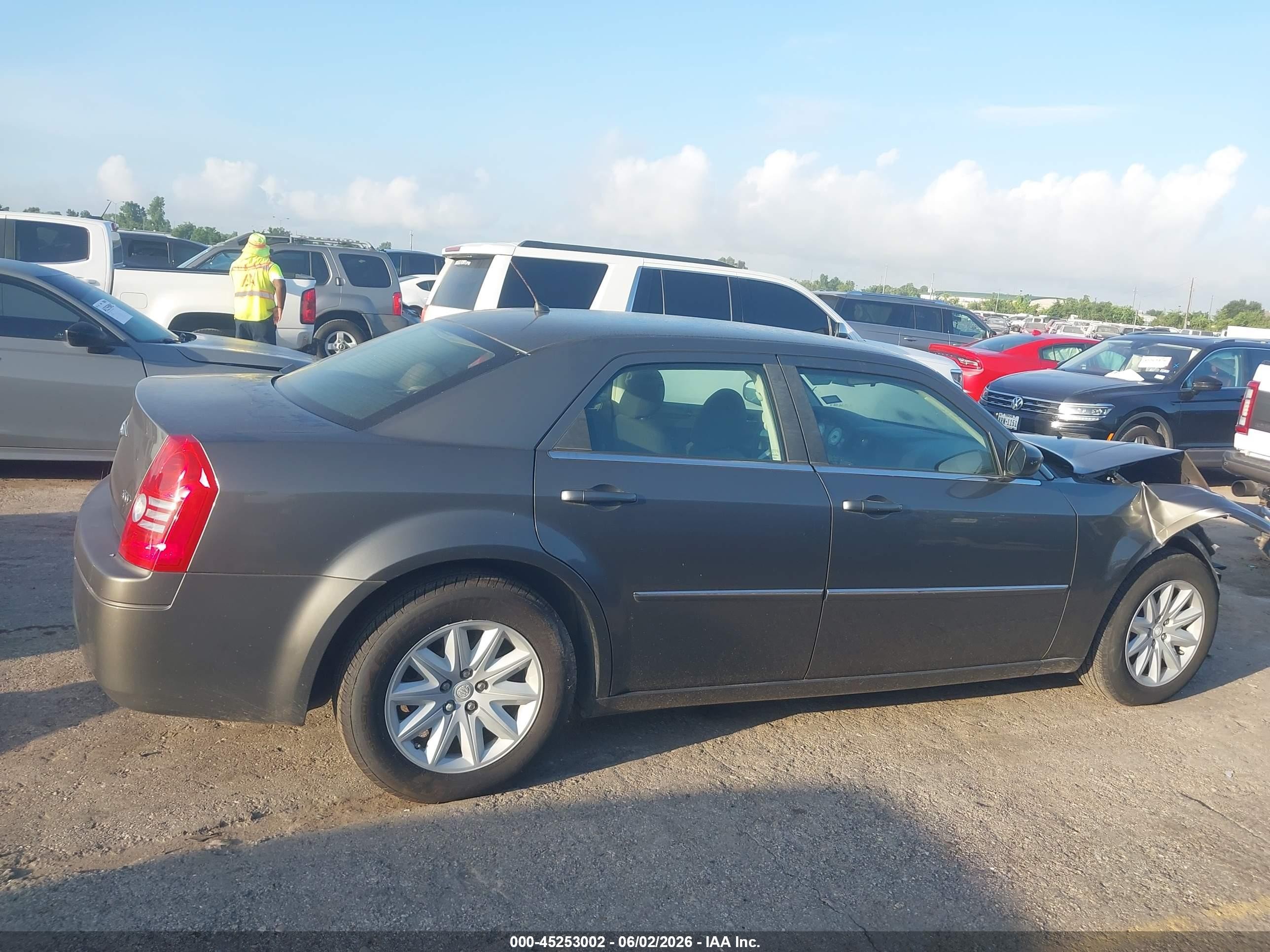 2008 Chrysler 300 Lx Gray vin: 2C3KA43R48H252031