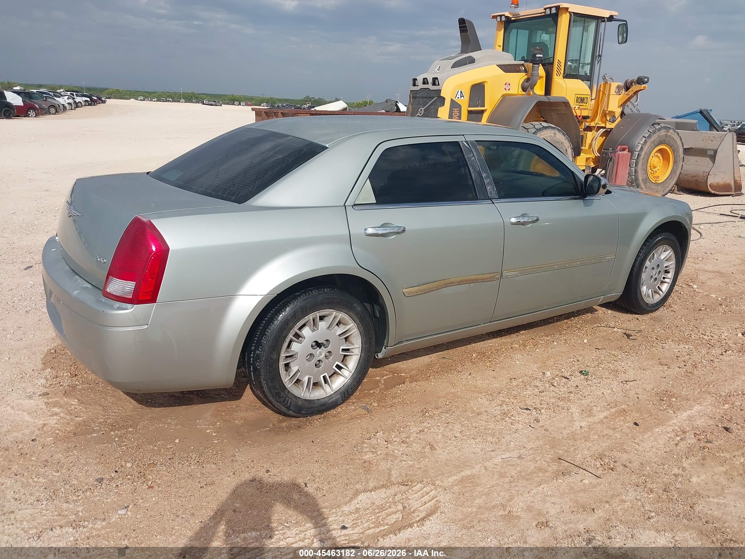 2006 Chrysler 300   Silver vin: 2C3KA43R56H367072