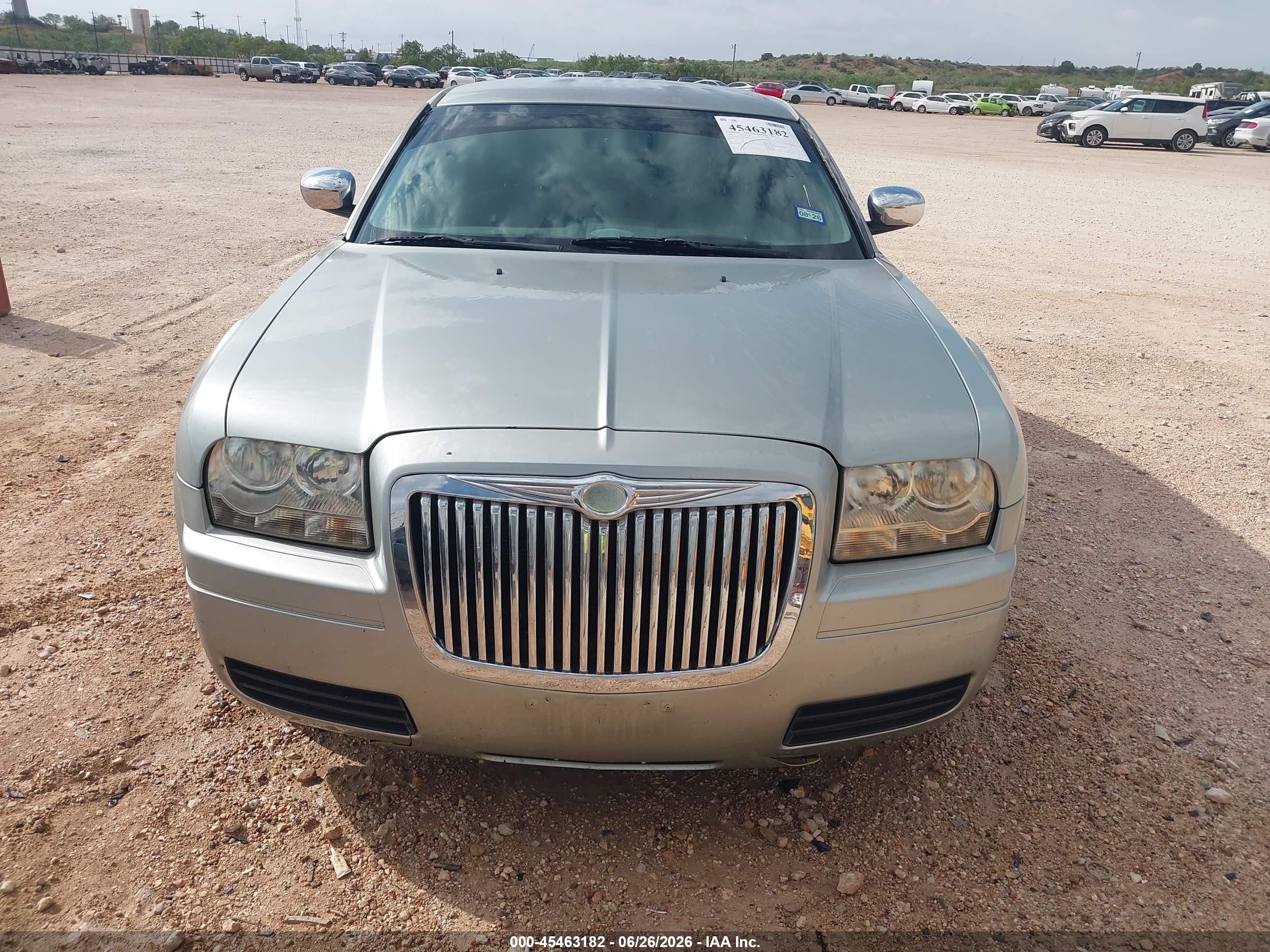 2006 Chrysler 300   Silver vin: 2C3KA43R56H367072