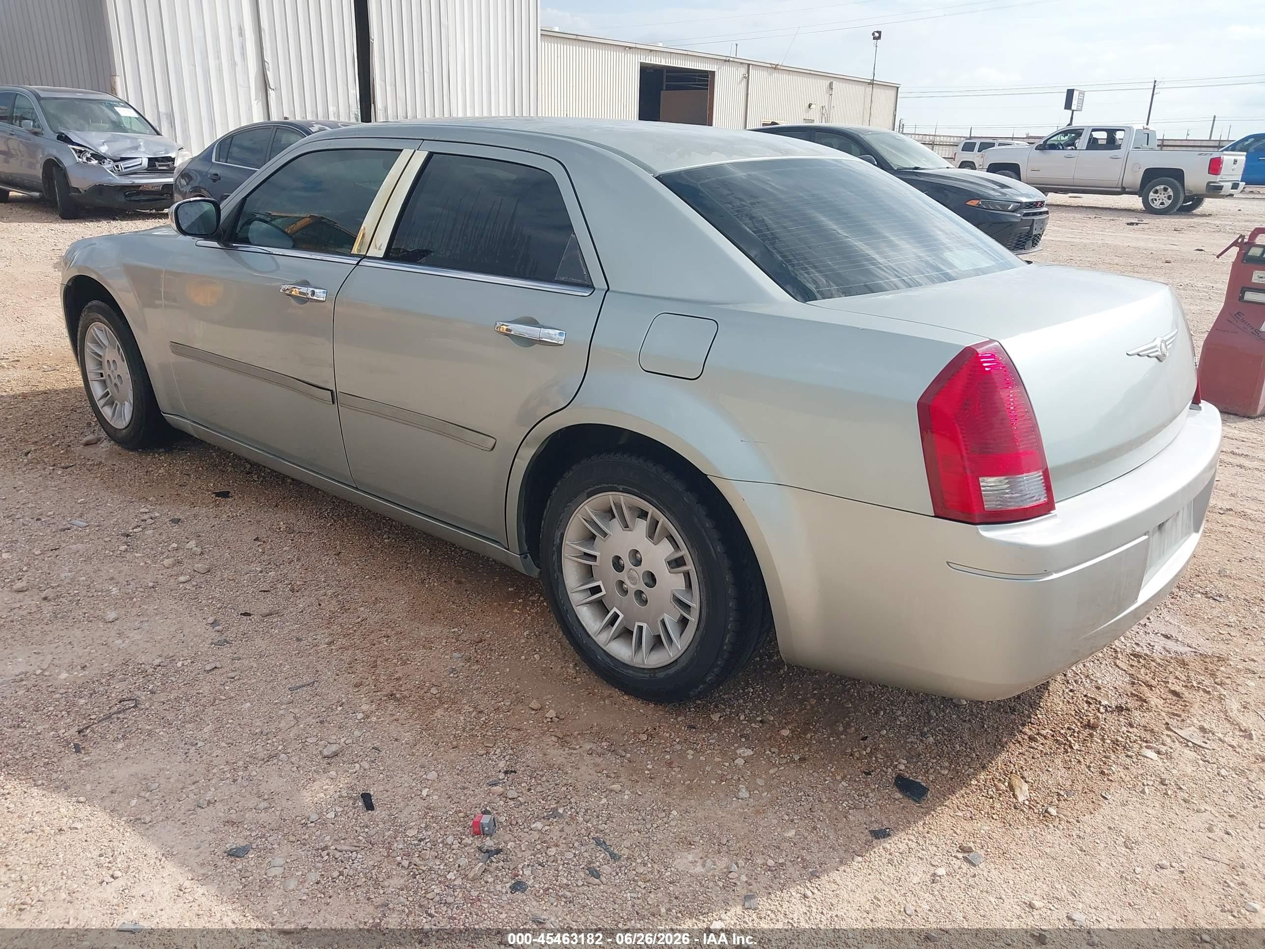 2006 Chrysler 300   Silver vin: 2C3KA43R56H367072