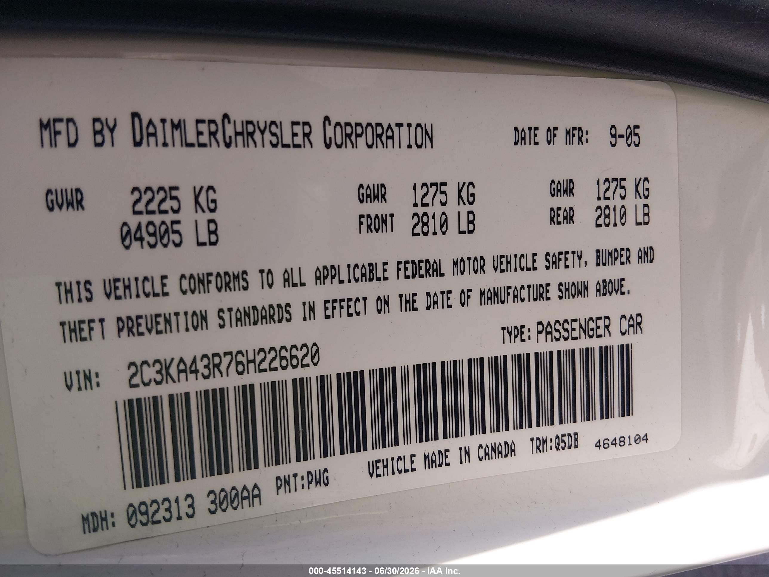 2006 Chrysler 300   White vin: 2C3KA43R76H226620
