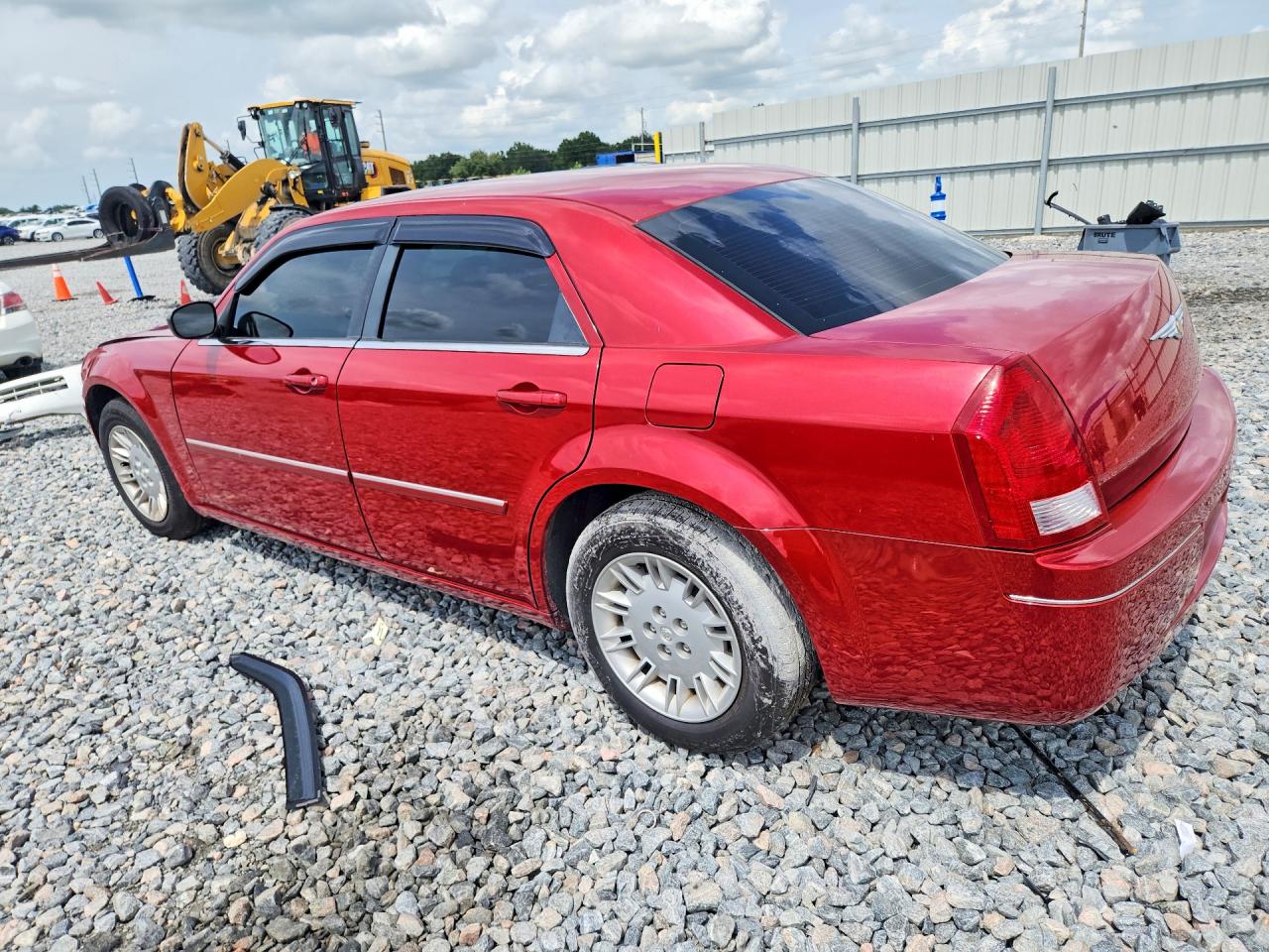 2007 Chrysler 300 Red vin: 2C3KA43R77H820982