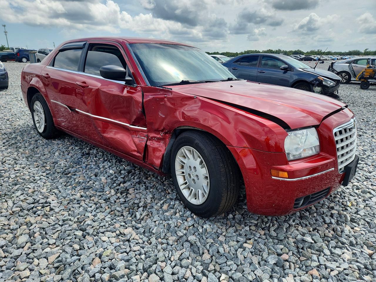 2007 Chrysler 300 Red vin: 2C3KA43R77H820982