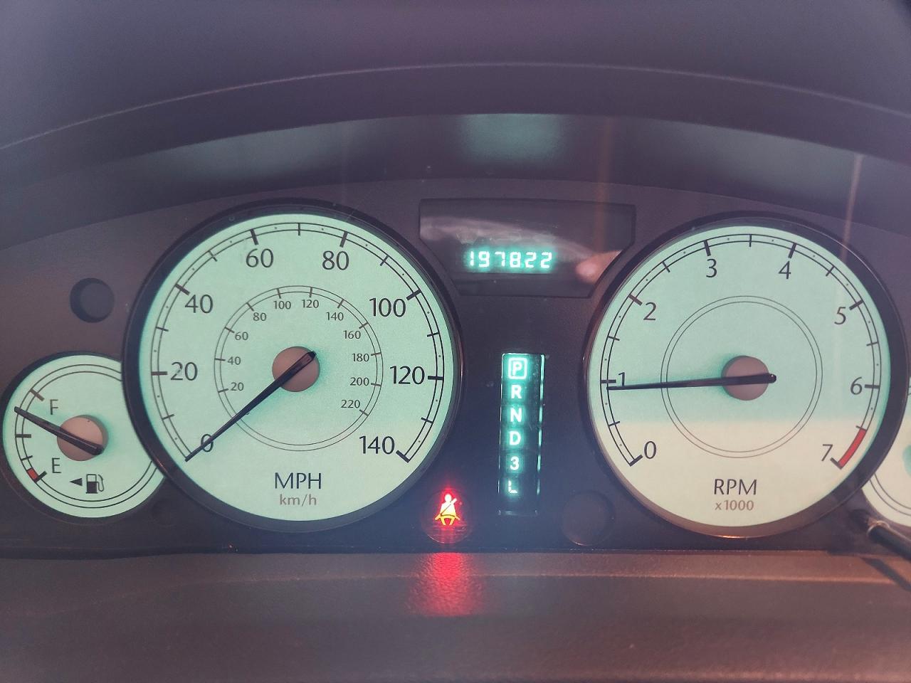 2007 Chrysler 300 Burgundy vin: 2C3KA43R77H860916