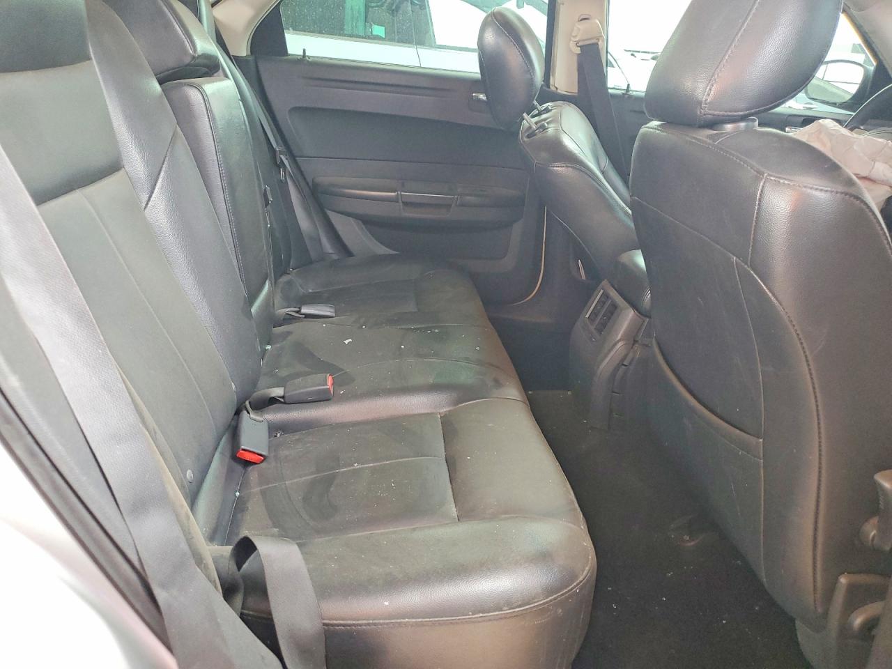 2008 Chrysler 300 Silver vin: 2C3KA43R88H230758