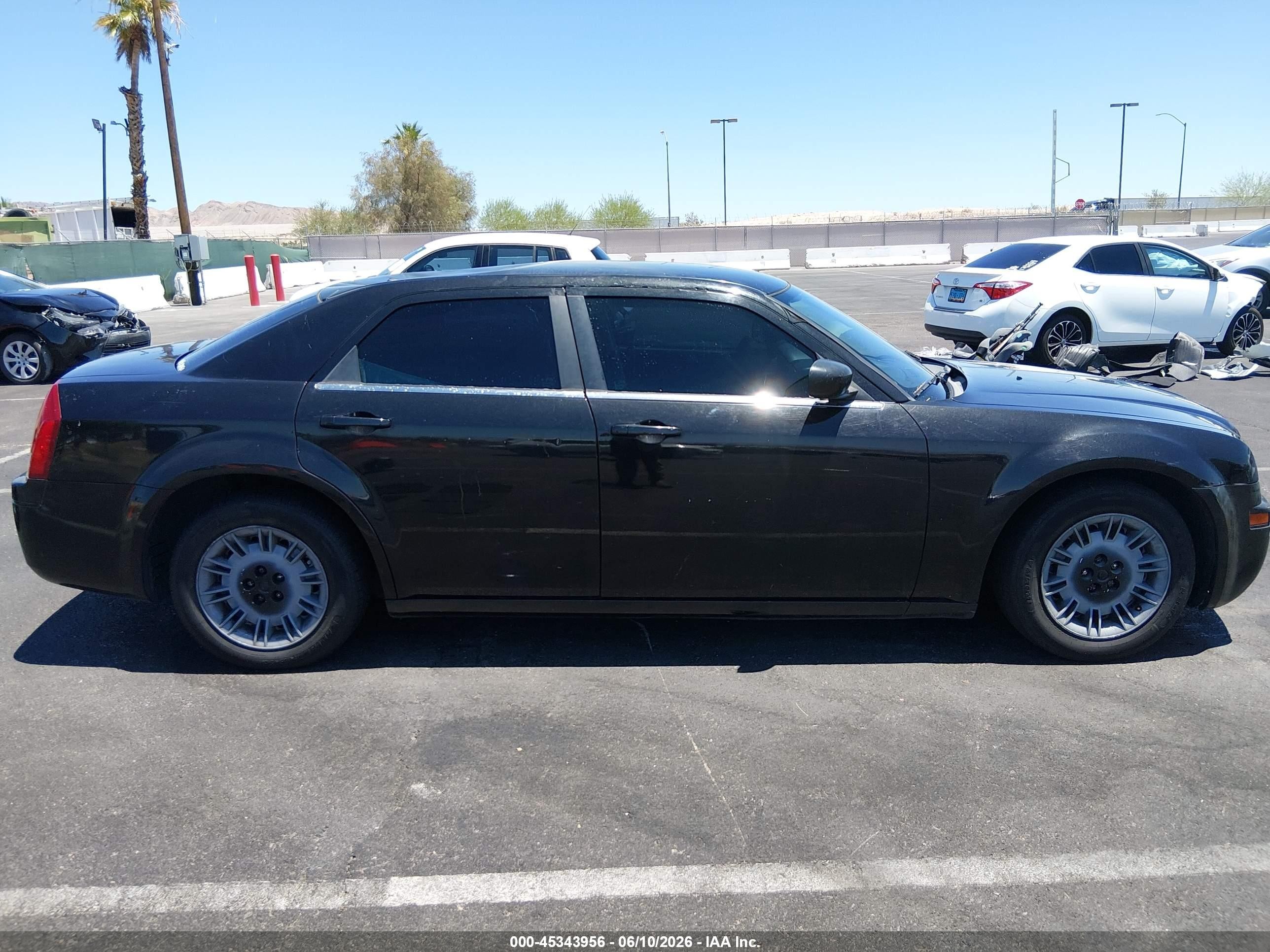 2007 Chrysler 300   Black vin: 2C3KA43R97H636515