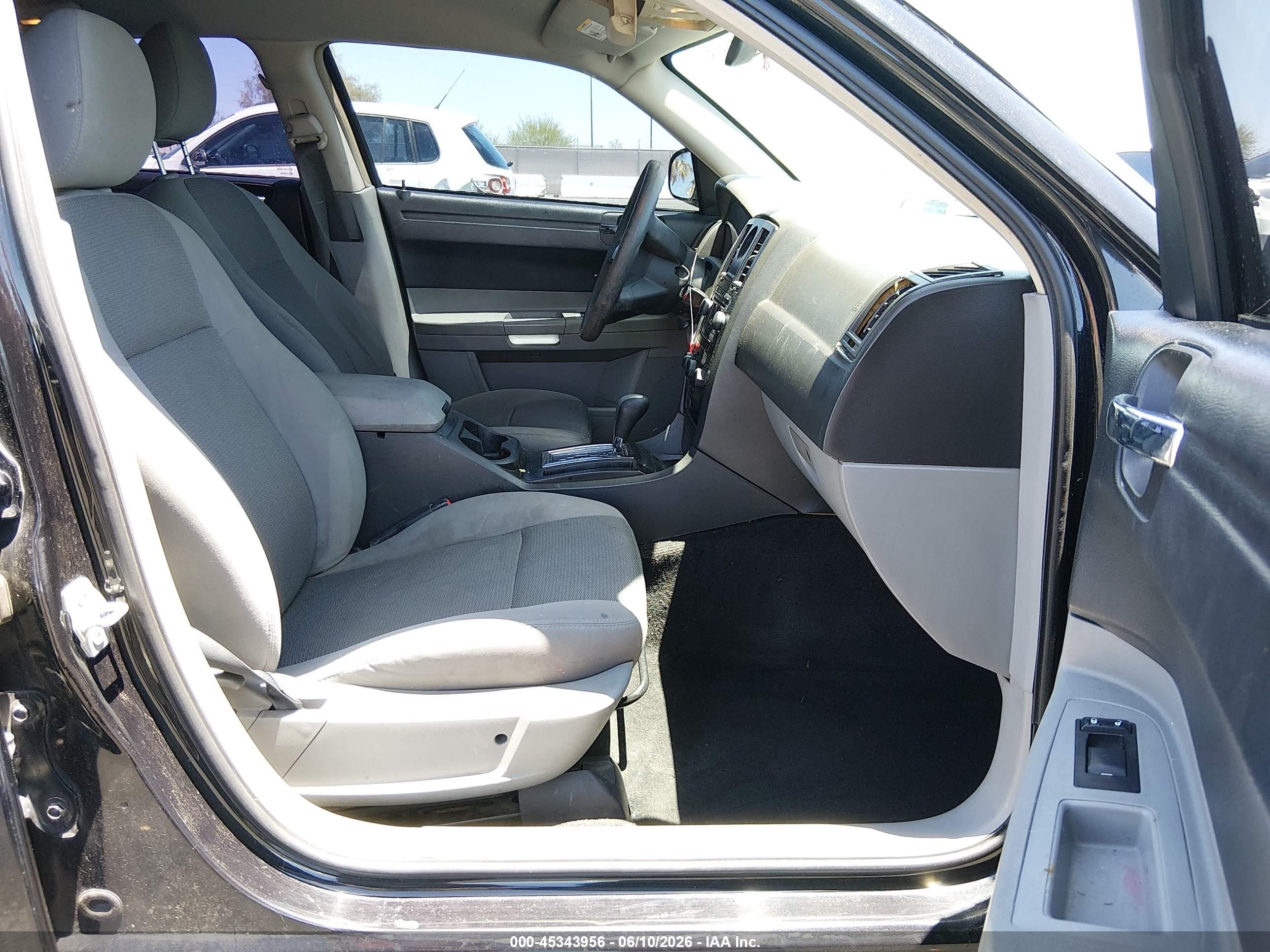 2007 Chrysler 300   Black vin: 2C3KA43R97H636515