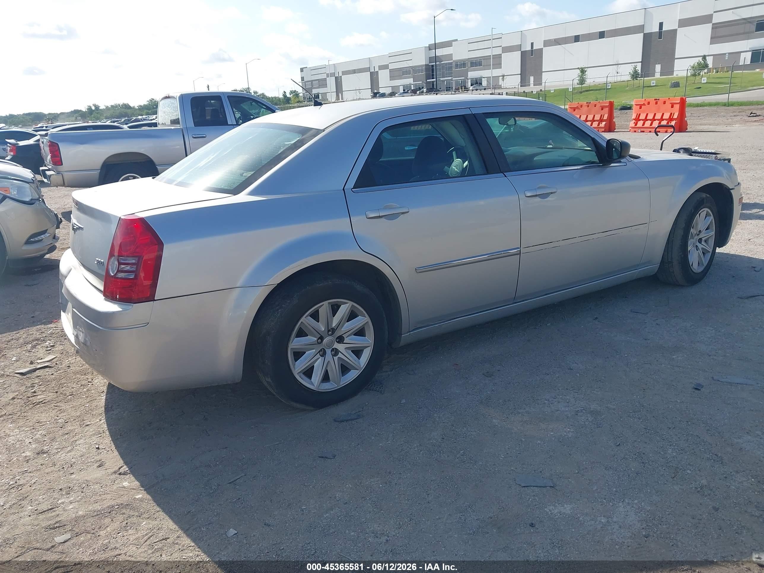 2008 Chrysler 300 Lx Silver vin: 2C3KA43R98H109057
