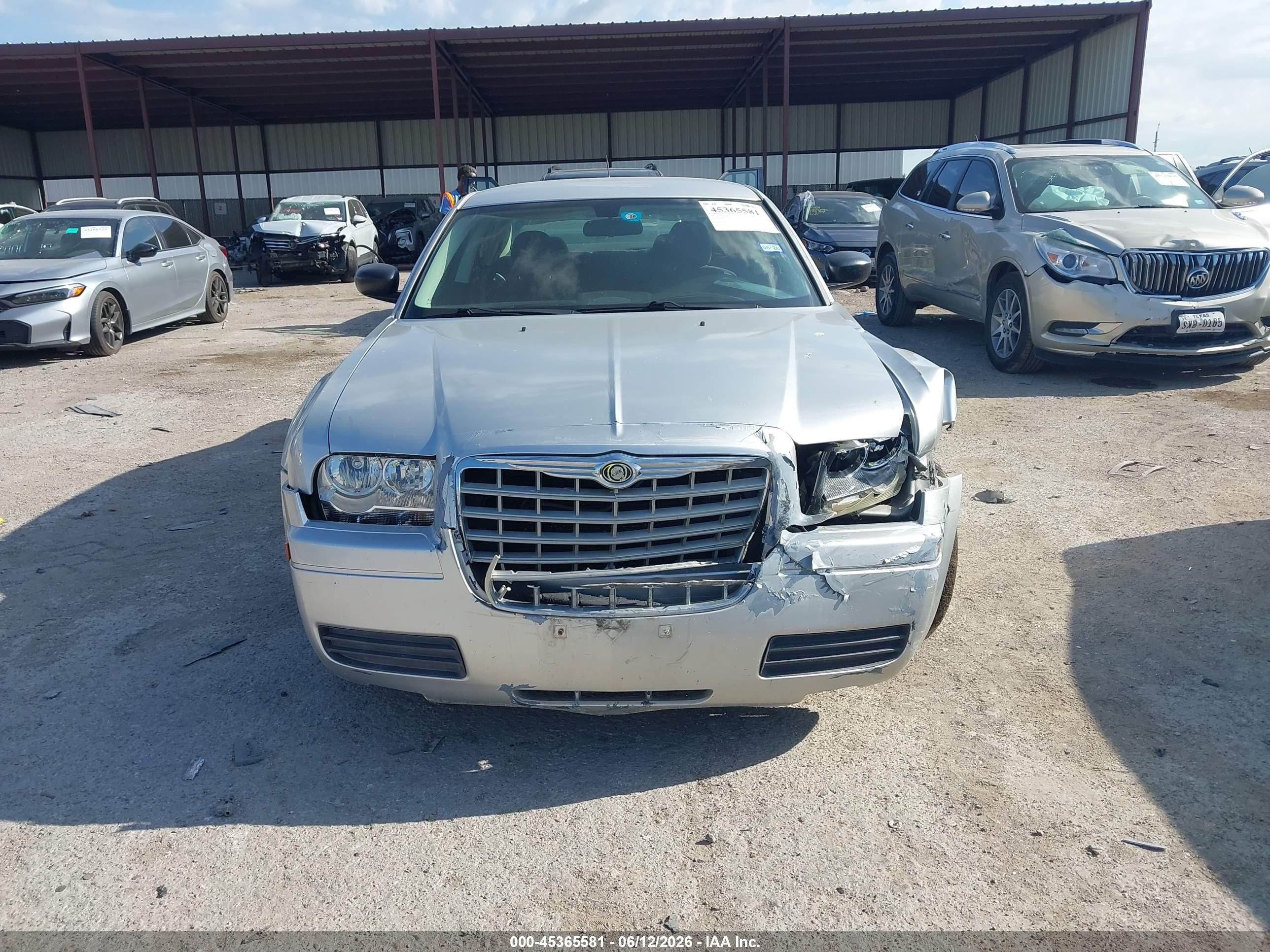 2008 Chrysler 300 Lx Silver vin: 2C3KA43R98H109057