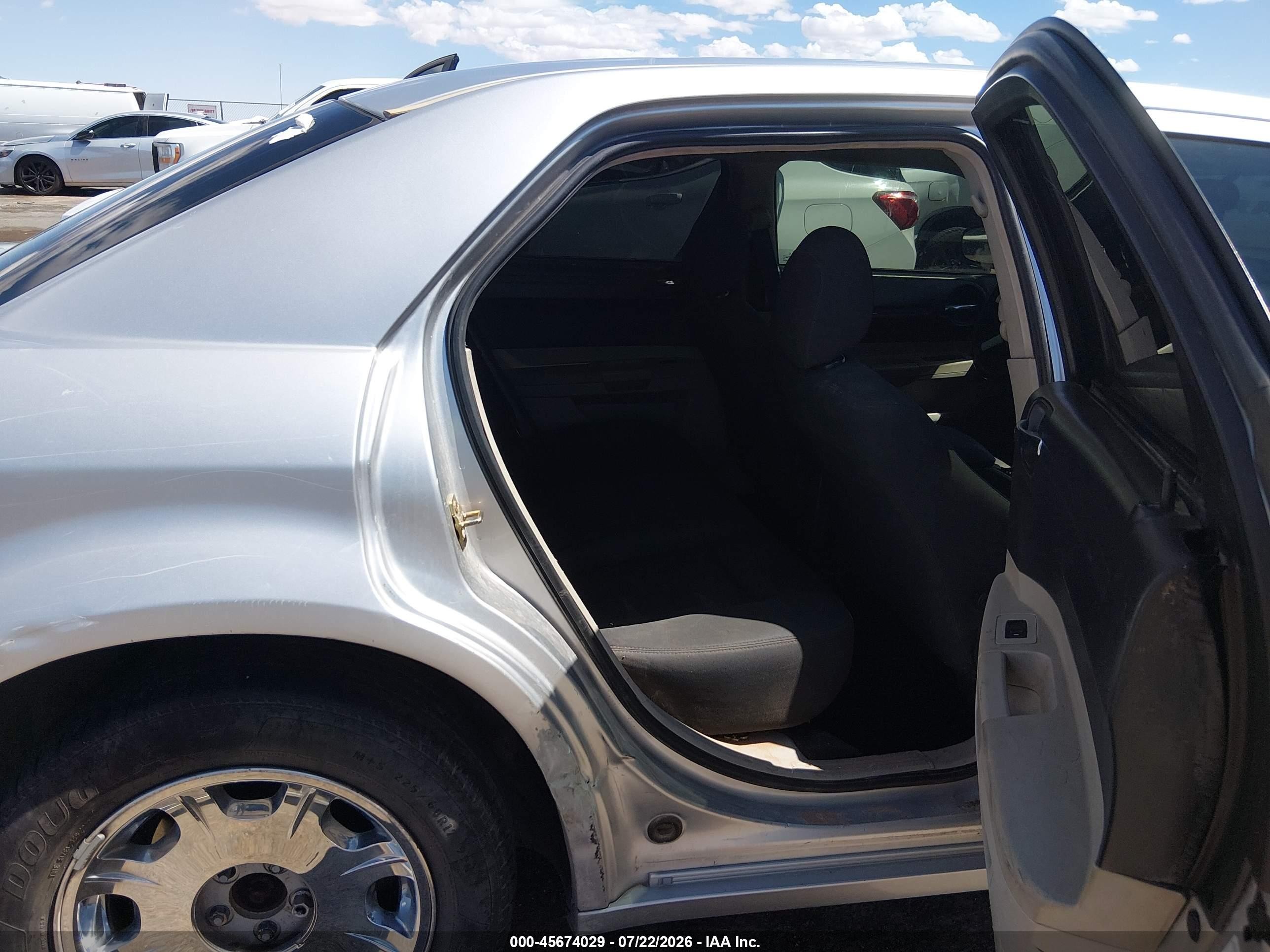 2006 Chrysler 300   Silver vin: 2C3KA43RX6H317820