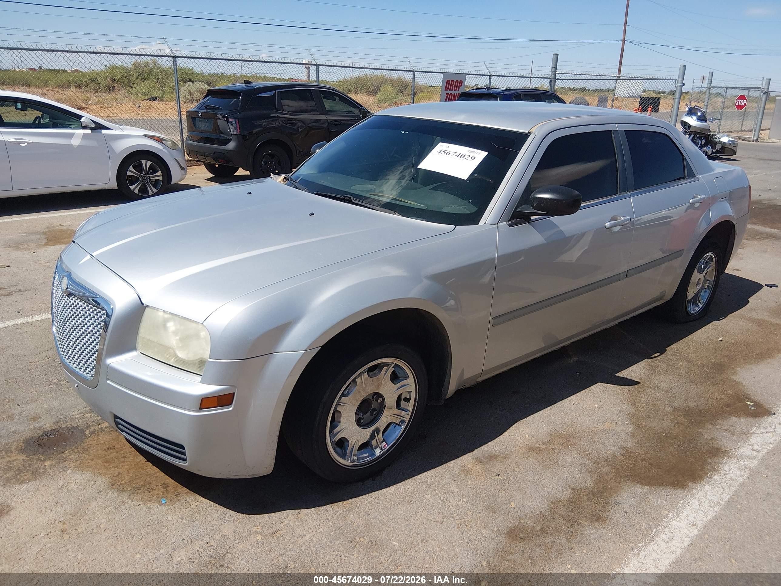 2006 Chrysler 300   Silver vin: 2C3KA43RX6H317820