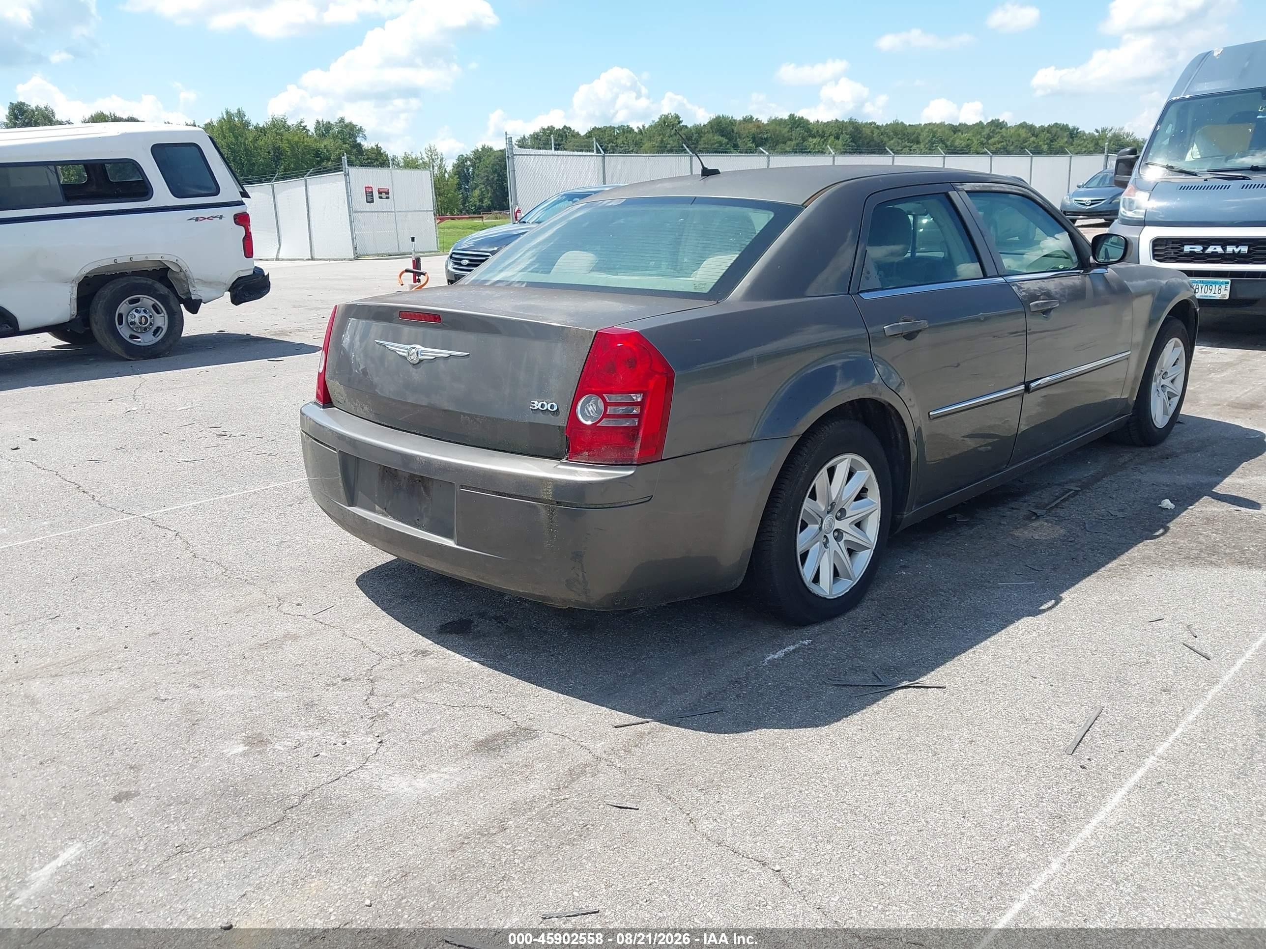 2008 Chrysler 300 Lx Gray vin: 2C3KA43RX8H253359