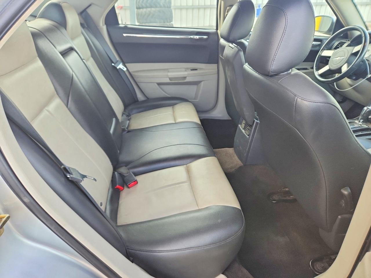 2006 Chrysler 300 Touring Silver vin: 2C3KA53G06H325509