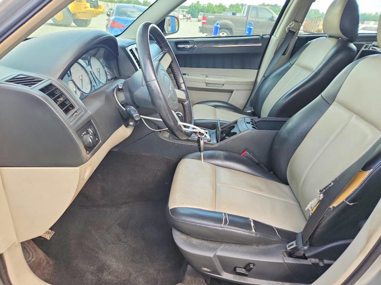 2006 Chrysler 300 Touring Silver vin: 2C3KA53G06H325509