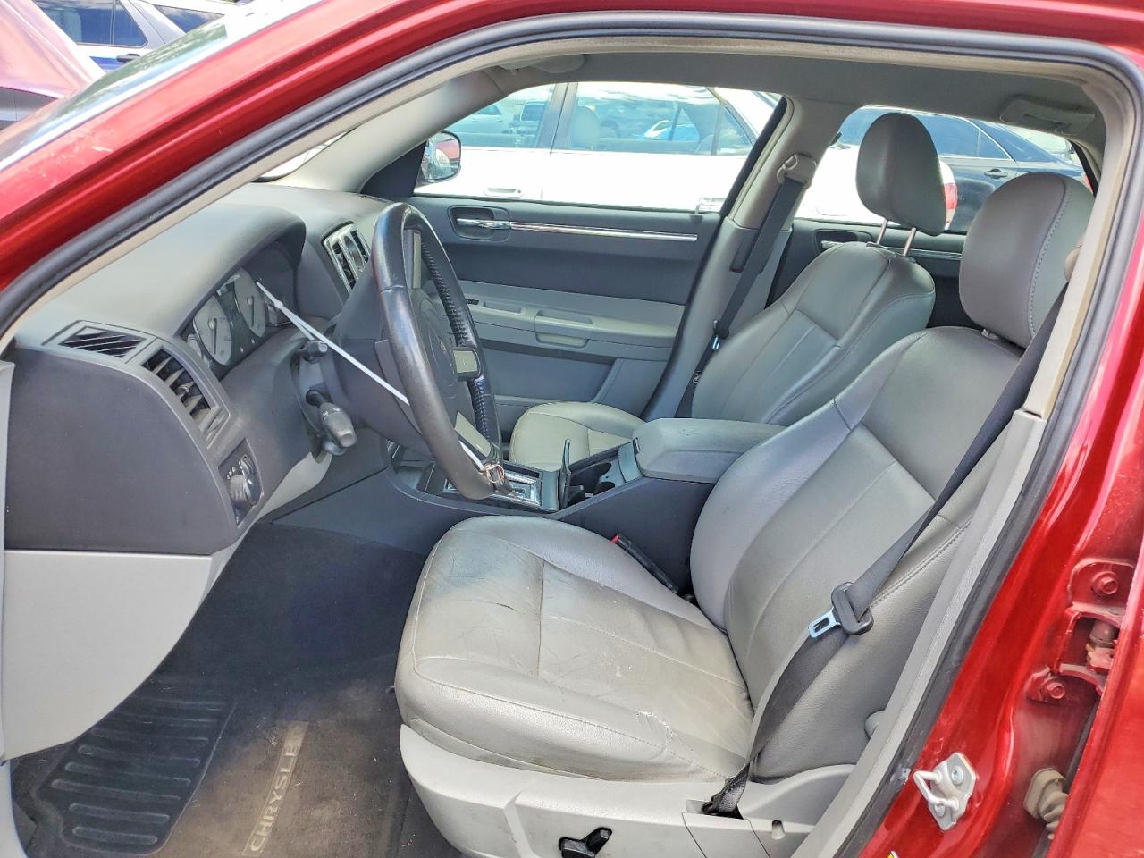 2007 Chrysler 300 Touring Red vin: 2C3KA53G07H747054