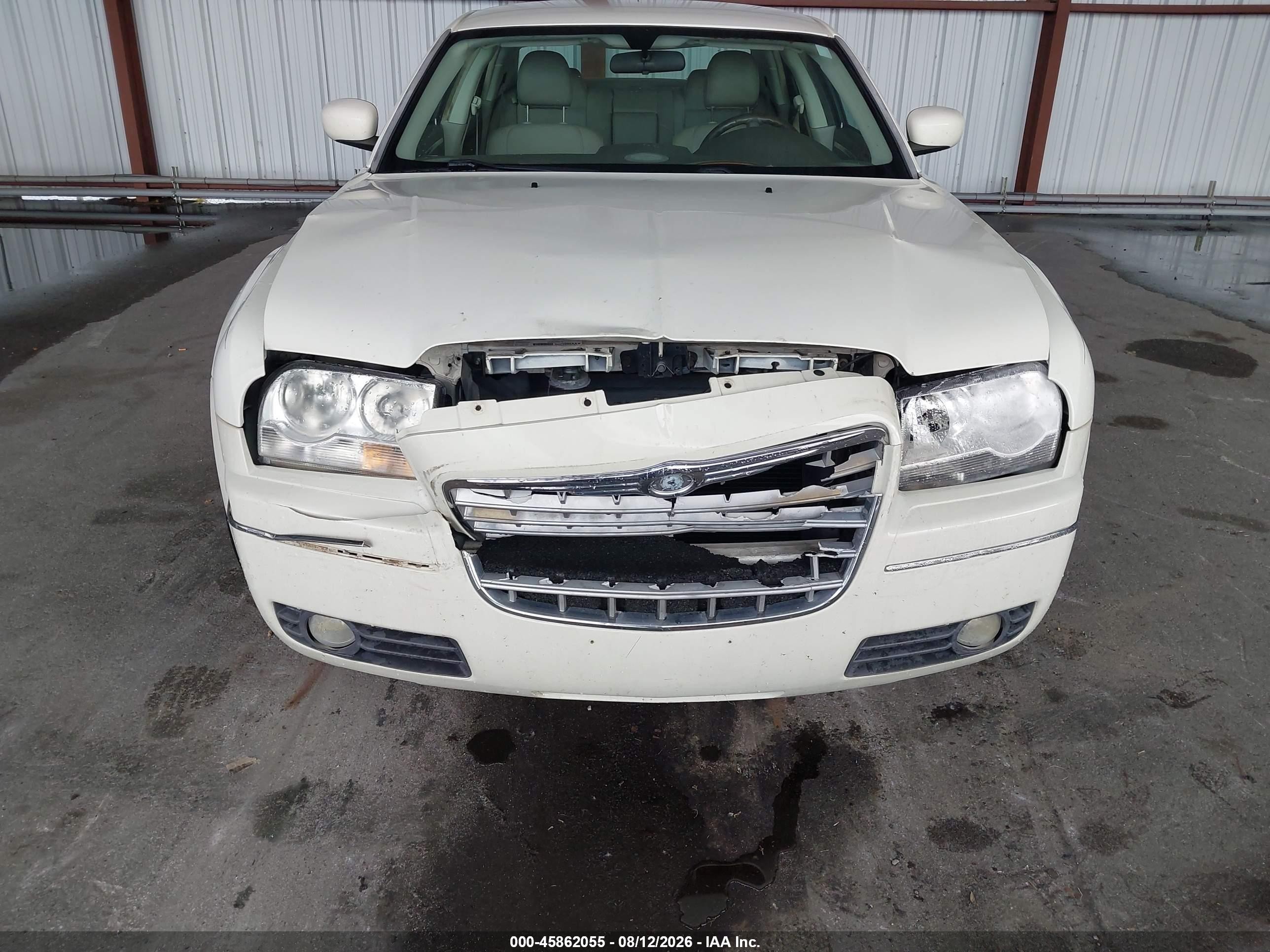 2008 Chrysler 300 Touring White vin: 2C3KA53G08H170091