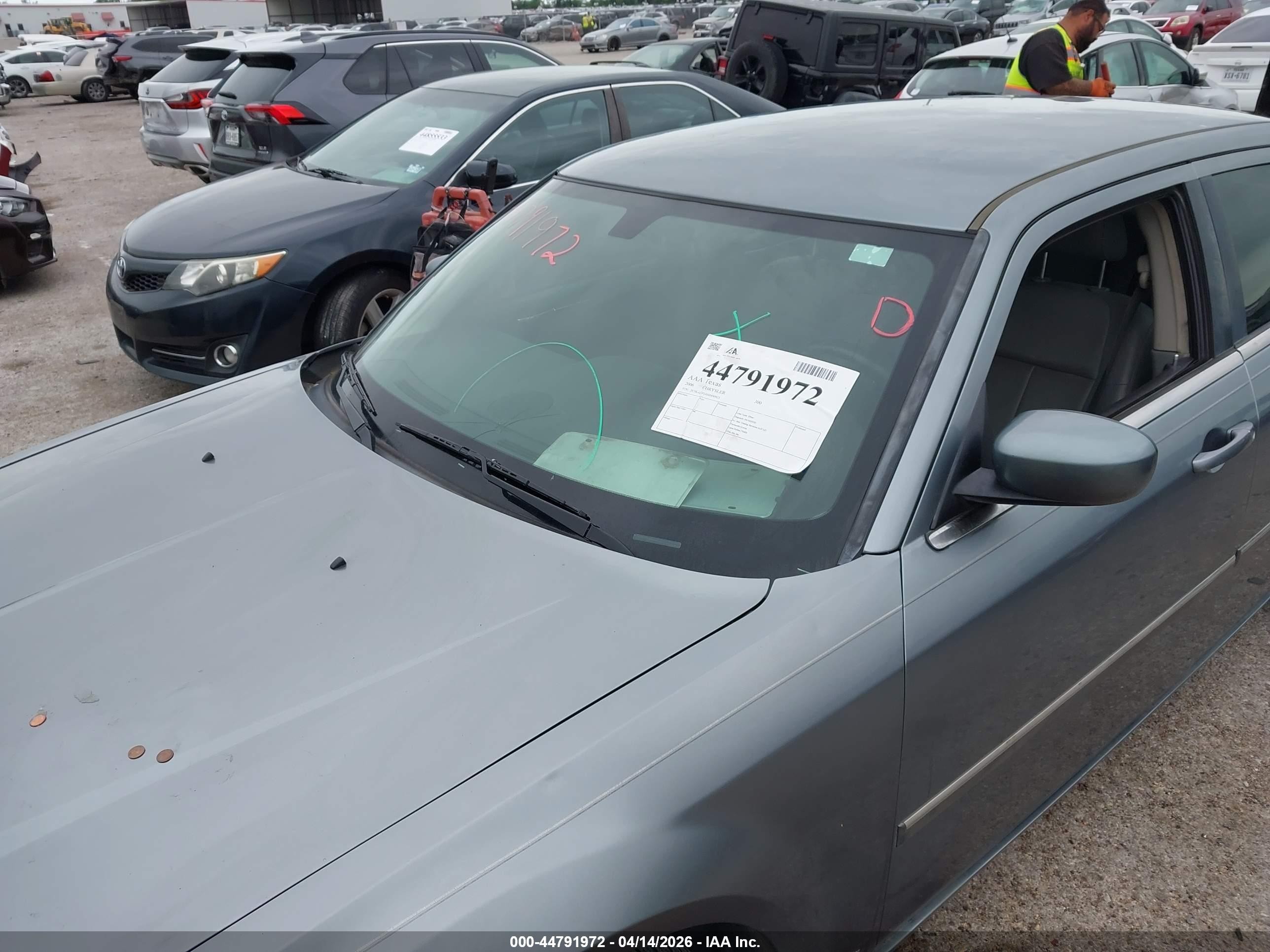 2006 Chrysler 300 Touring Silver vin: 2C3KA53G16H490923