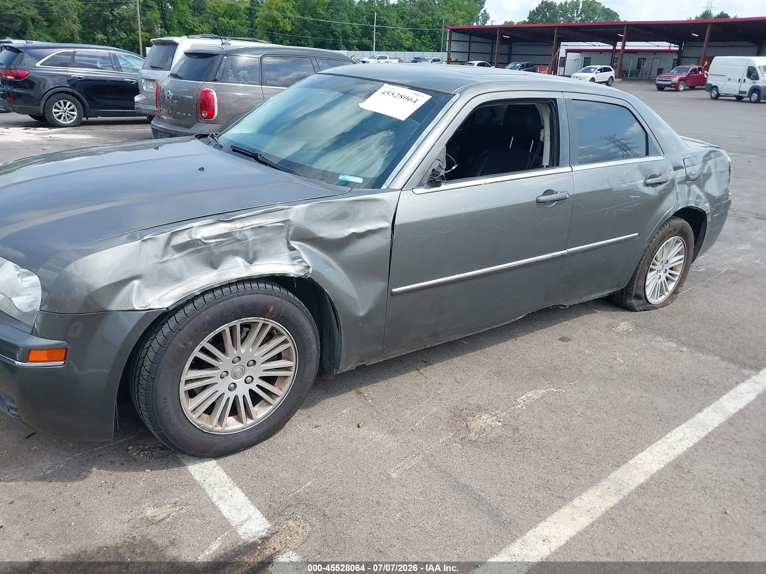 2008 Chrysler 300 Touring Gray vin: 2C3KA53G18H158189