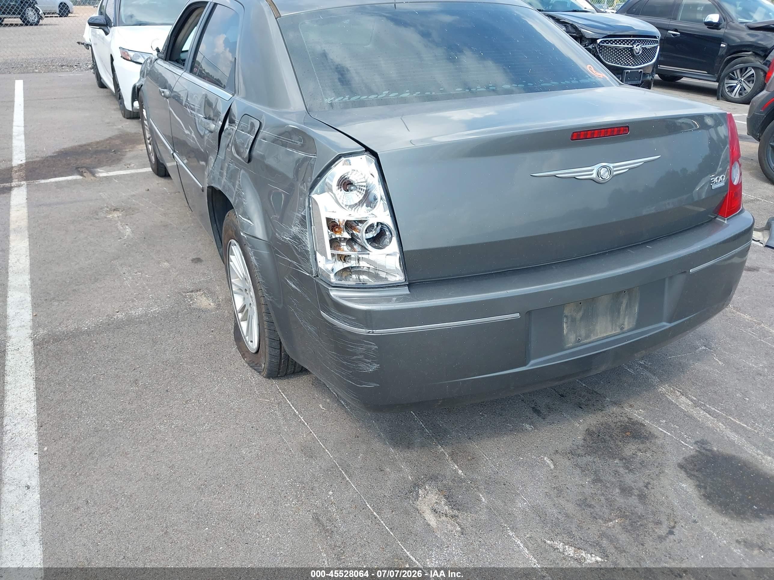 2008 Chrysler 300 Touring Gray vin: 2C3KA53G18H158189