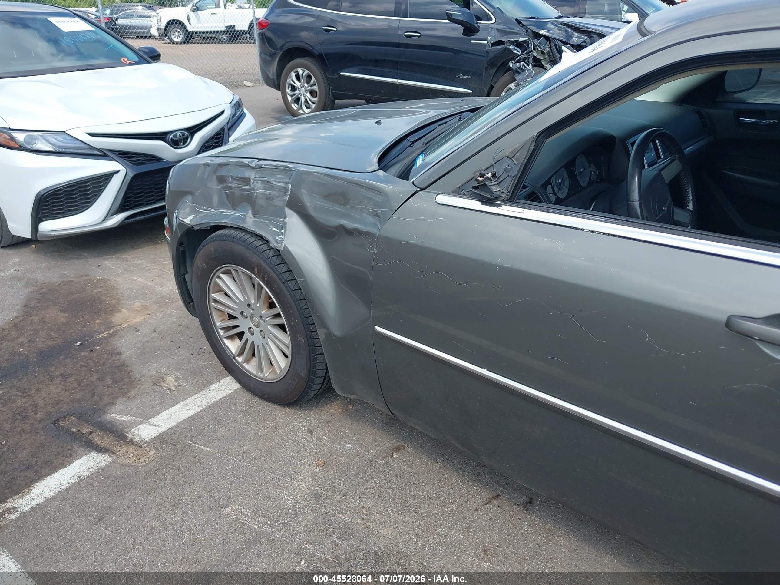 2008 Chrysler 300 Touring Gray vin: 2C3KA53G18H158189