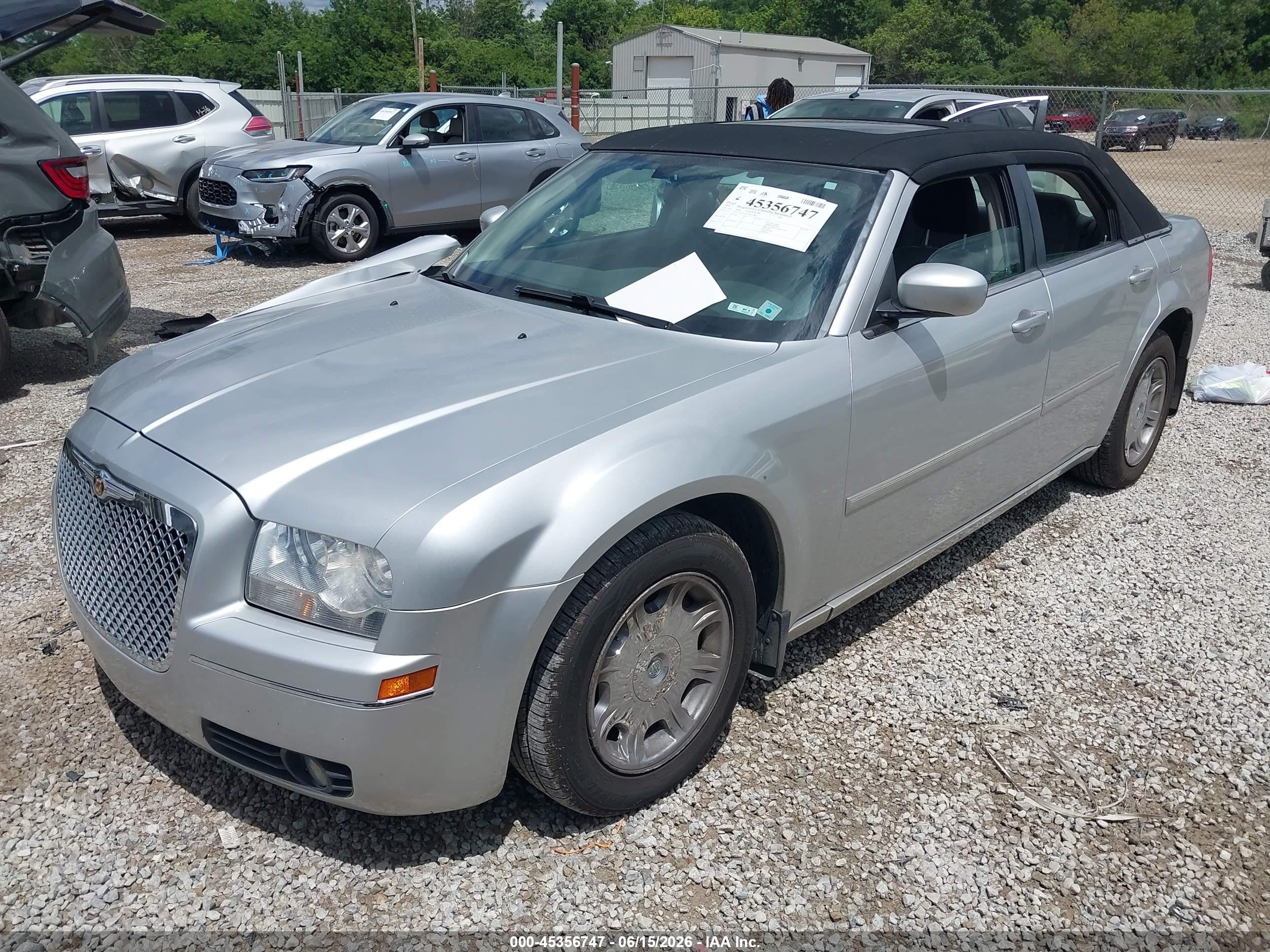 2006 Chrysler 300 Touring Серебряный vin: 2C3KA53G26H110858