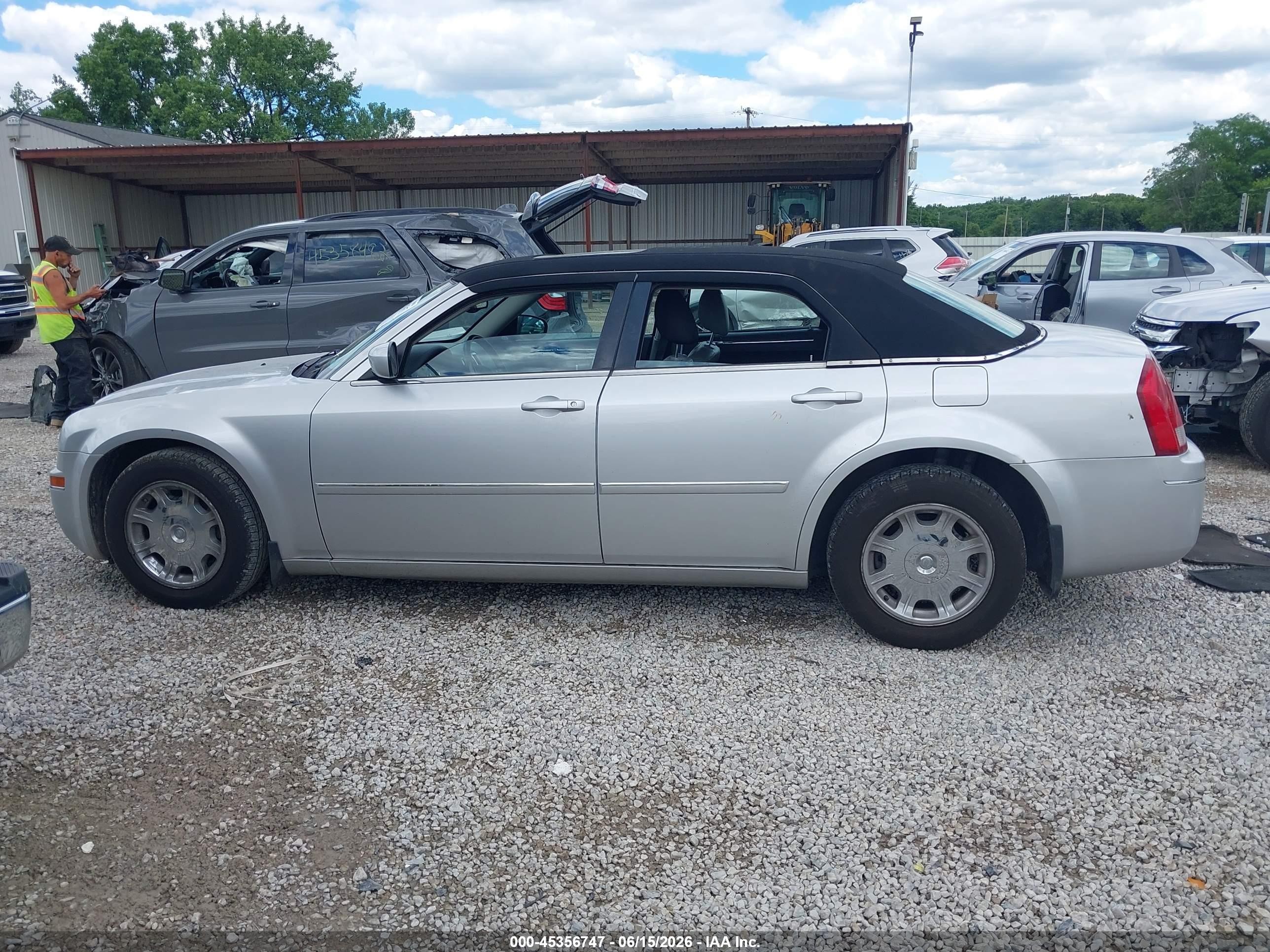 2006 Chrysler 300 Touring Серебряный vin: 2C3KA53G26H110858