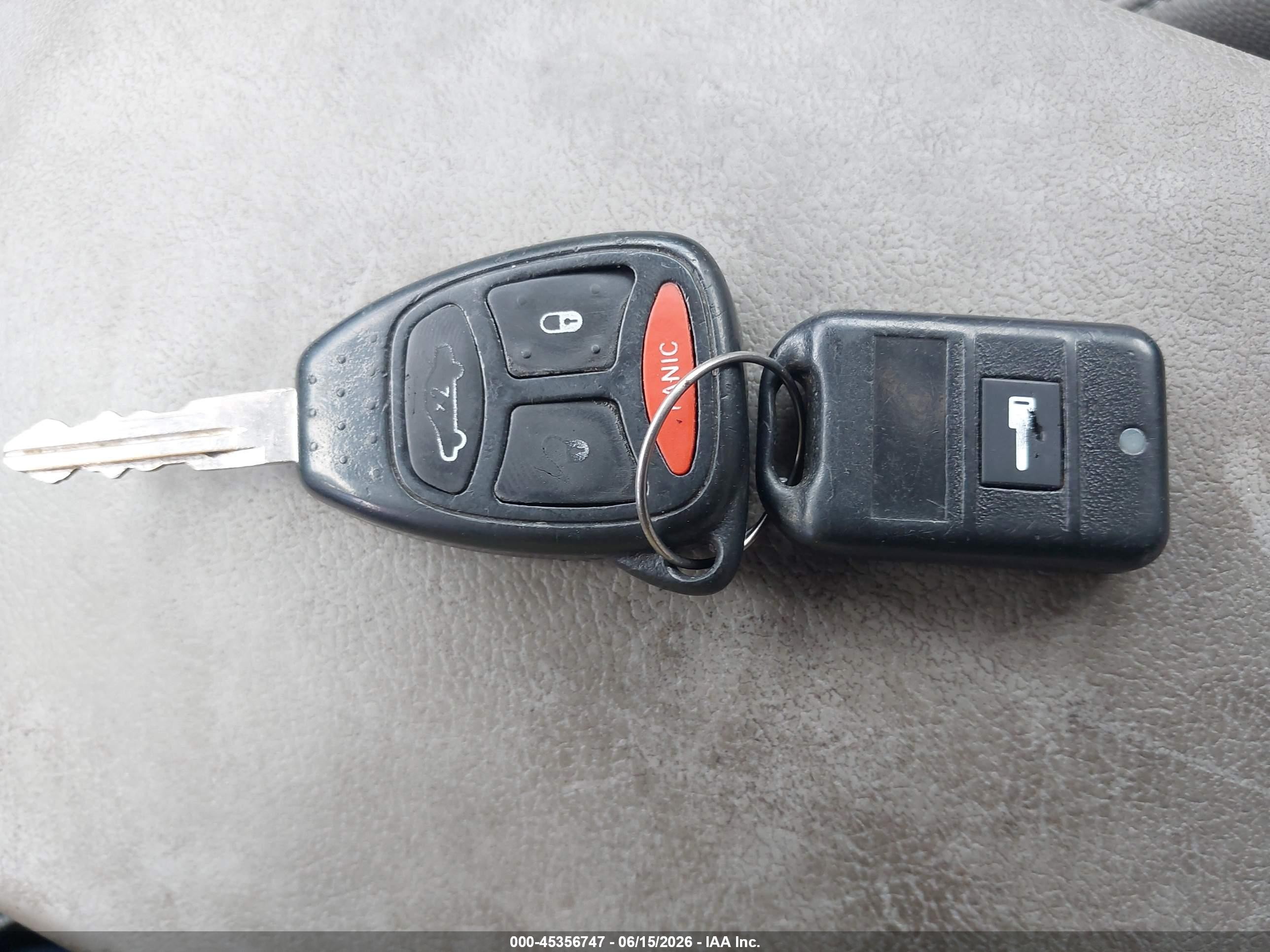 2006 Chrysler 300 Touring Серебряный vin: 2C3KA53G26H110858