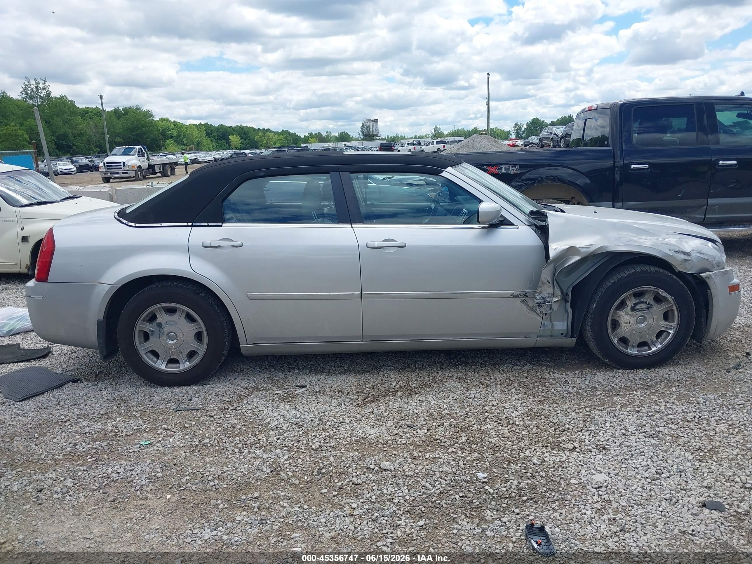 2006 Chrysler 300 Touring Серебряный vin: 2C3KA53G26H110858