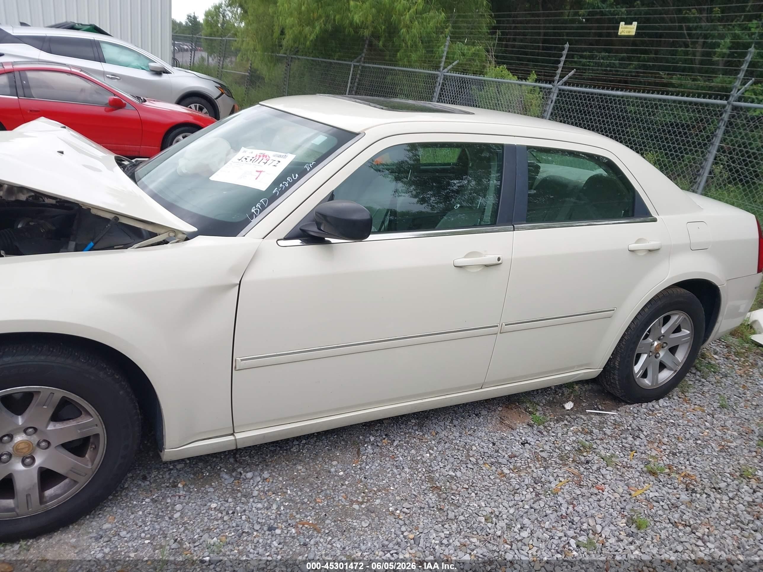 2006 Chrysler 300 Touring Cream vin: 2C3KA53G26H463813