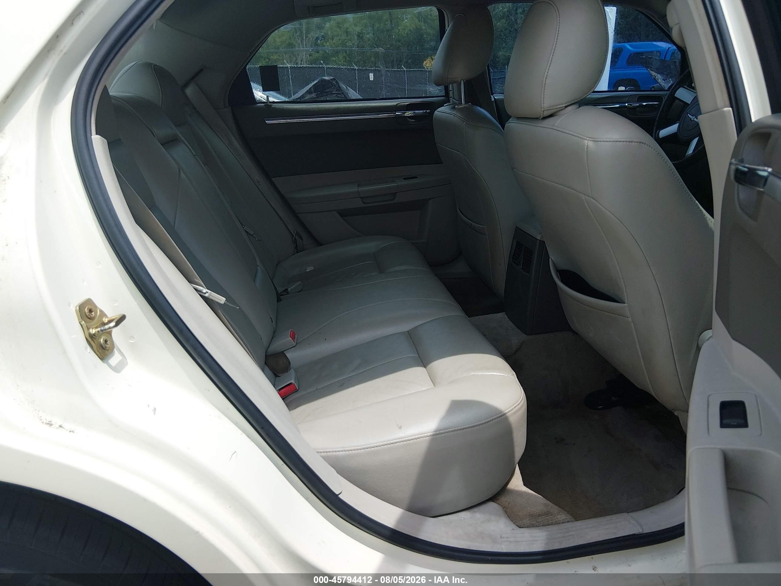 2007 Chrysler 300 Touring White vin: 2C3KA53G27H609337