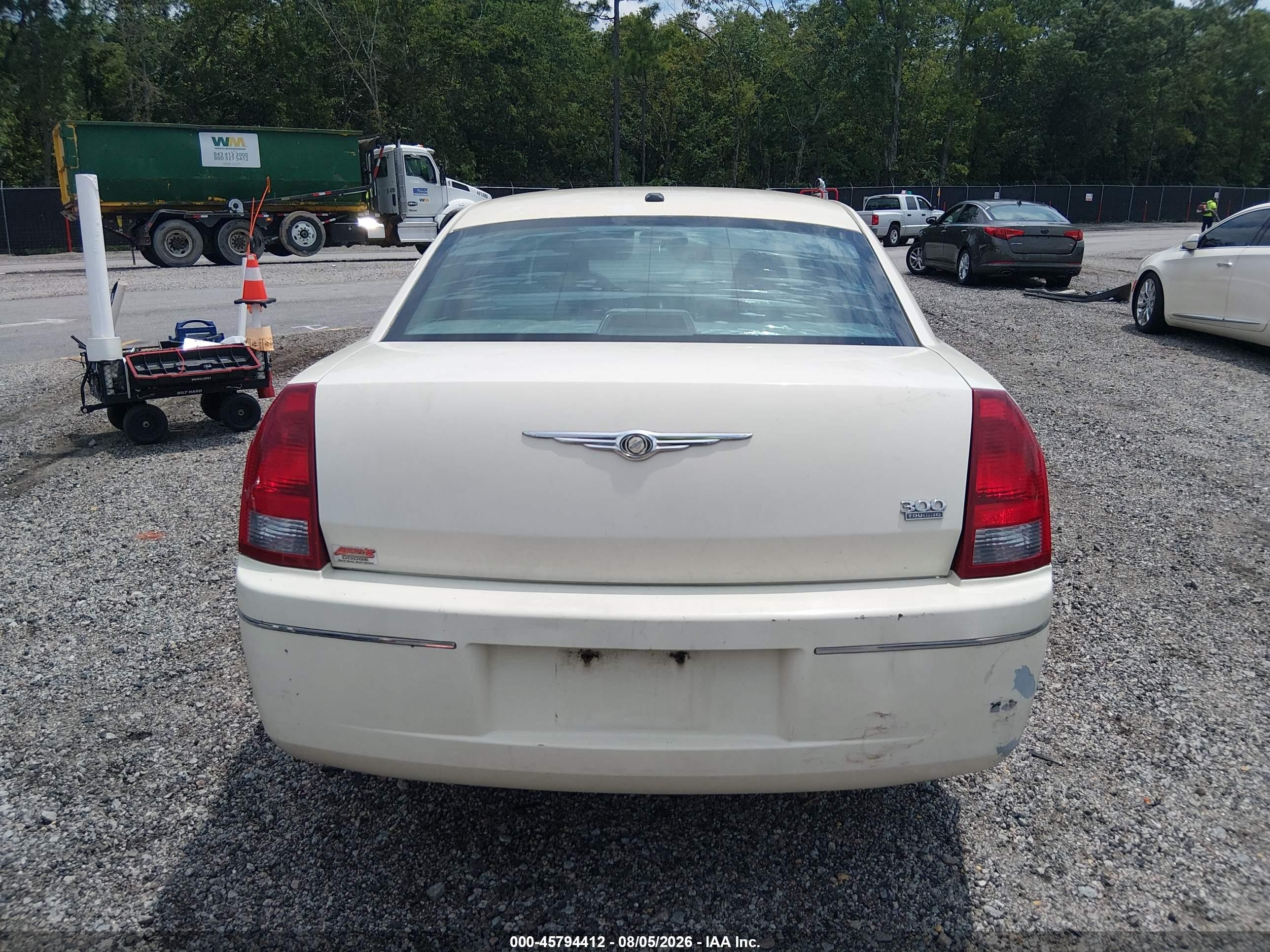 2007 Chrysler 300 Touring White vin: 2C3KA53G27H609337