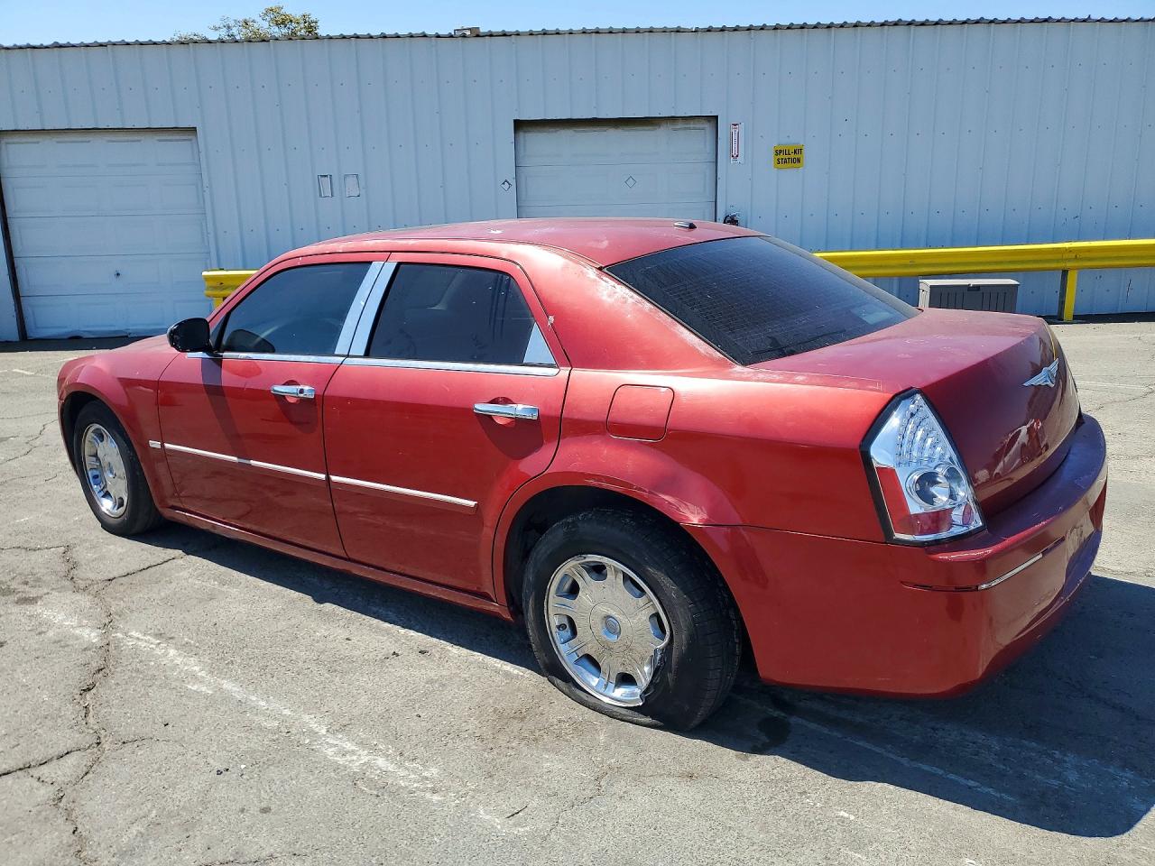 2007 Chrysler 300 Touring Red vin: 2C3KA53G27H698293