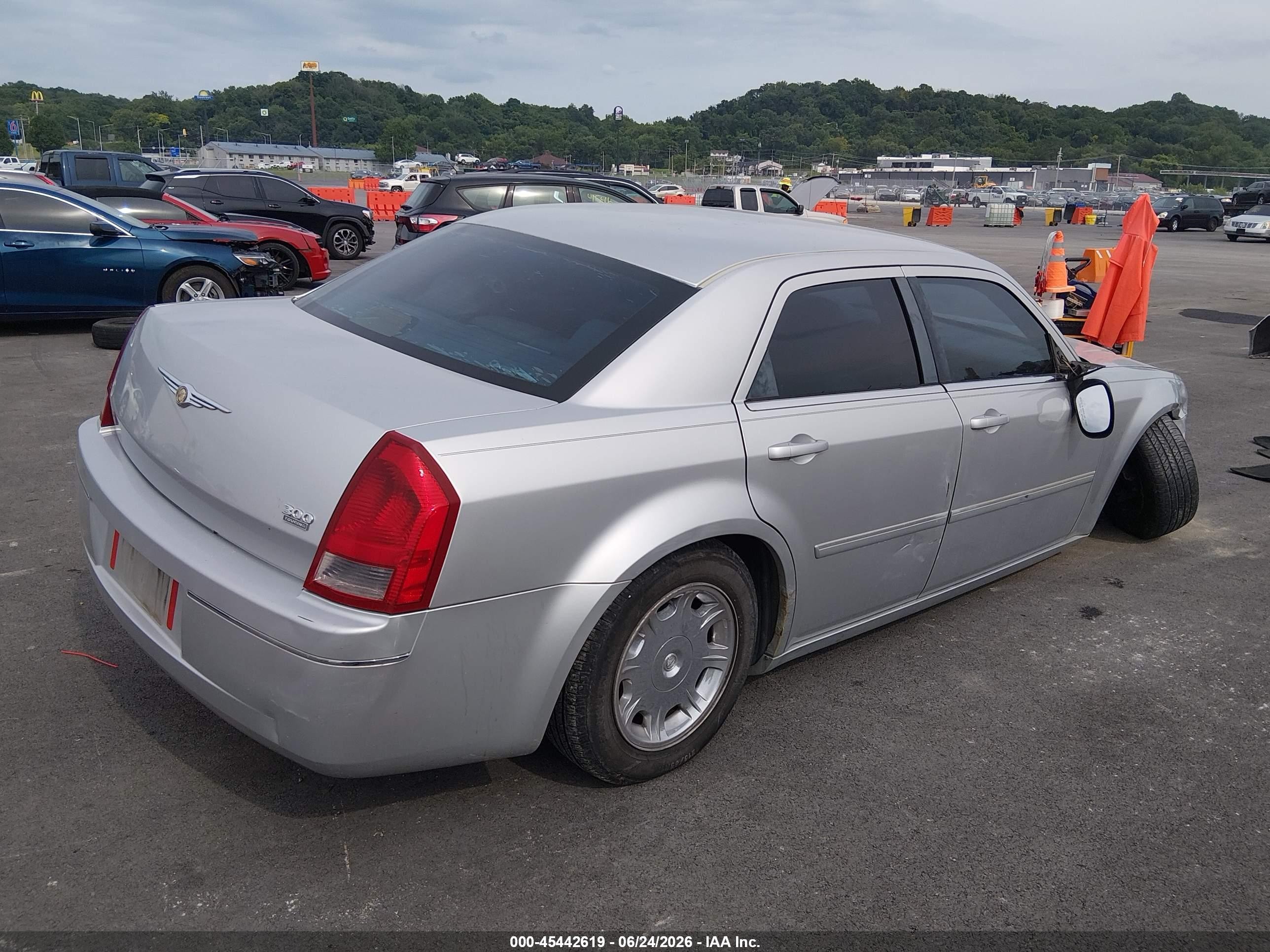 2007 Chrysler 300 Touring Silver vin: 2C3KA53G27H871164